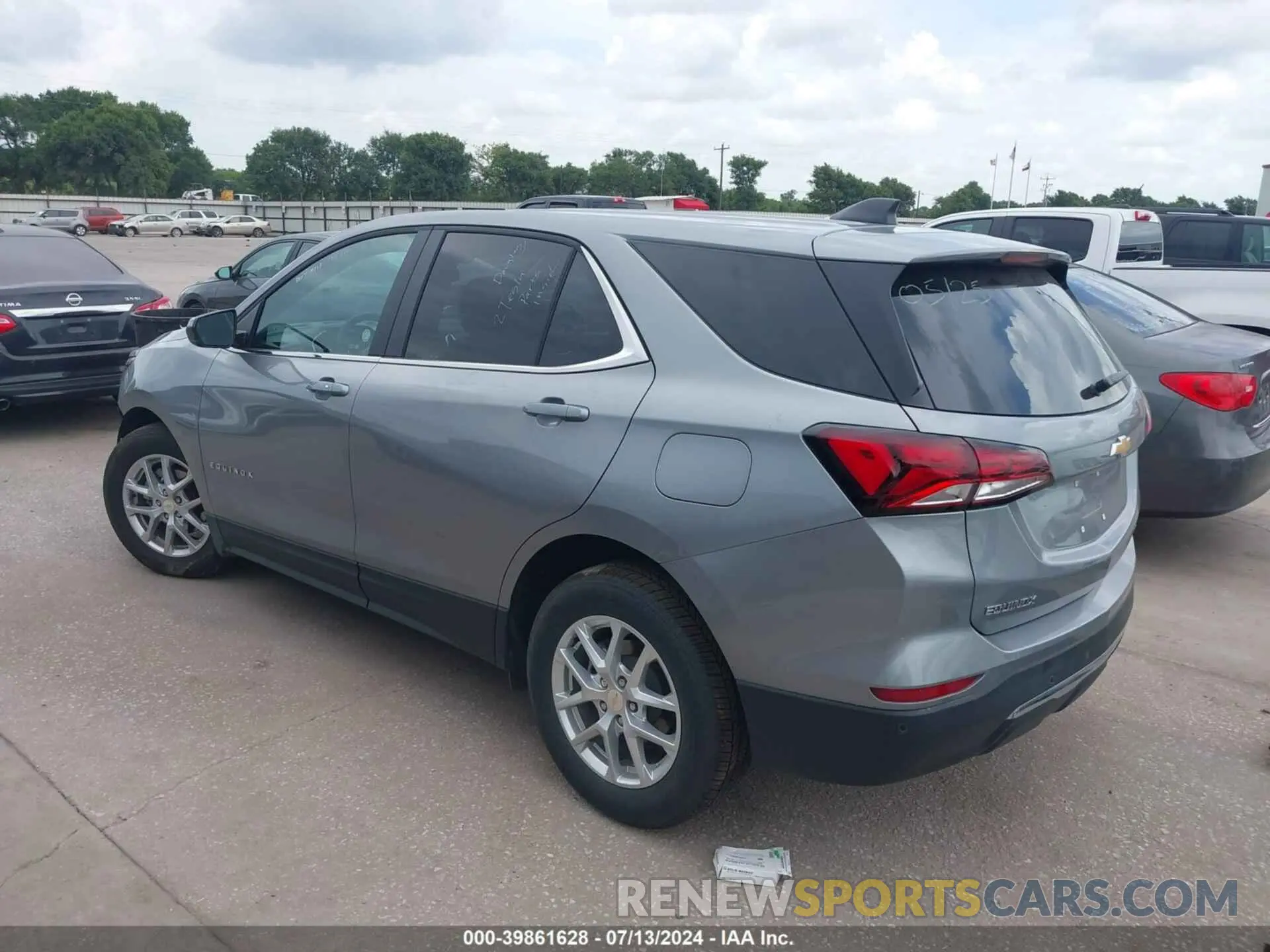 3 Photograph of a damaged car 3GNAXUEG8RL244287 CHEVROLET EQUINOX 2024