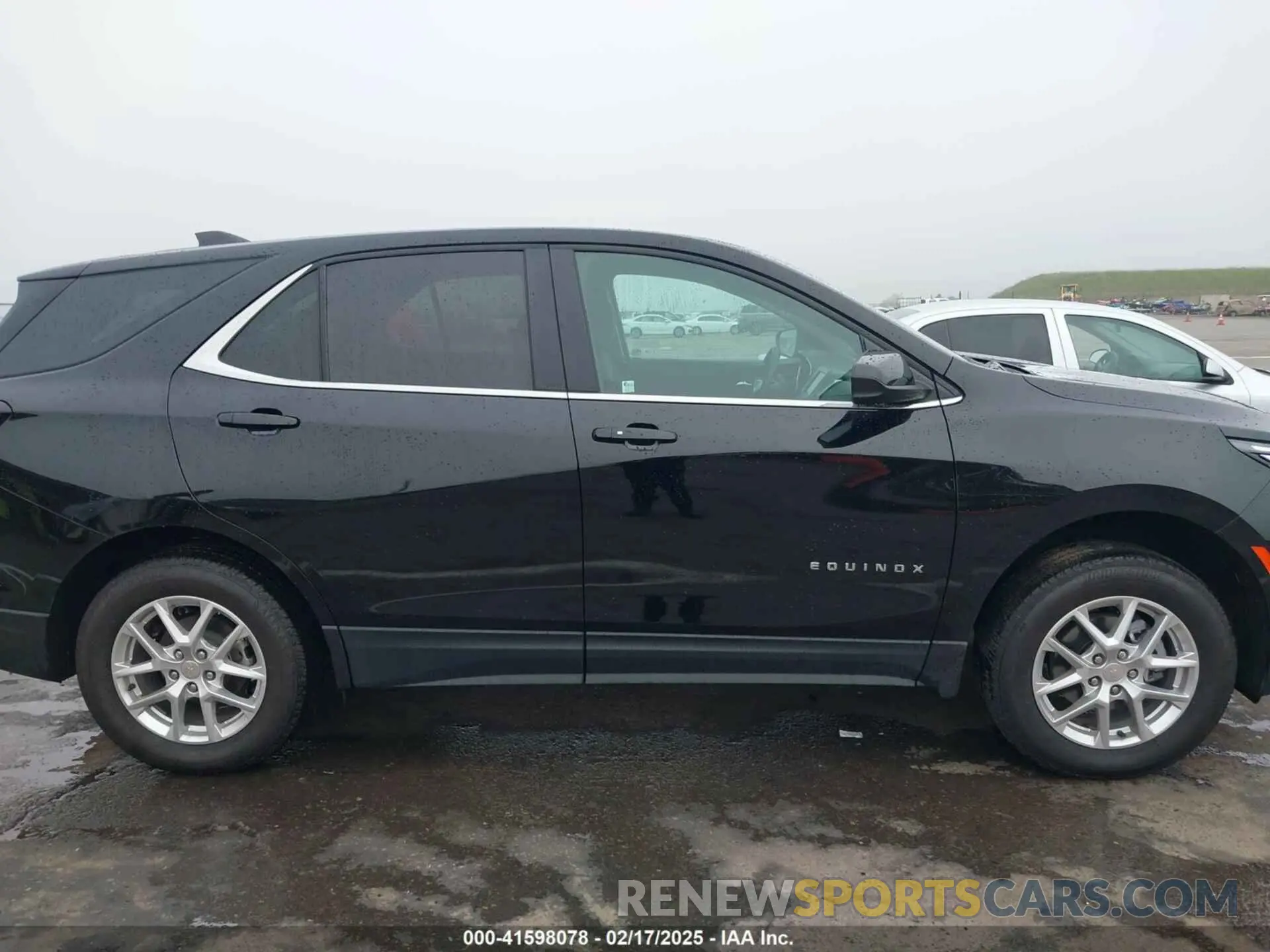 13 Photograph of a damaged car 3GNAXUEG8RL332434 CHEVROLET EQUINOX 2024