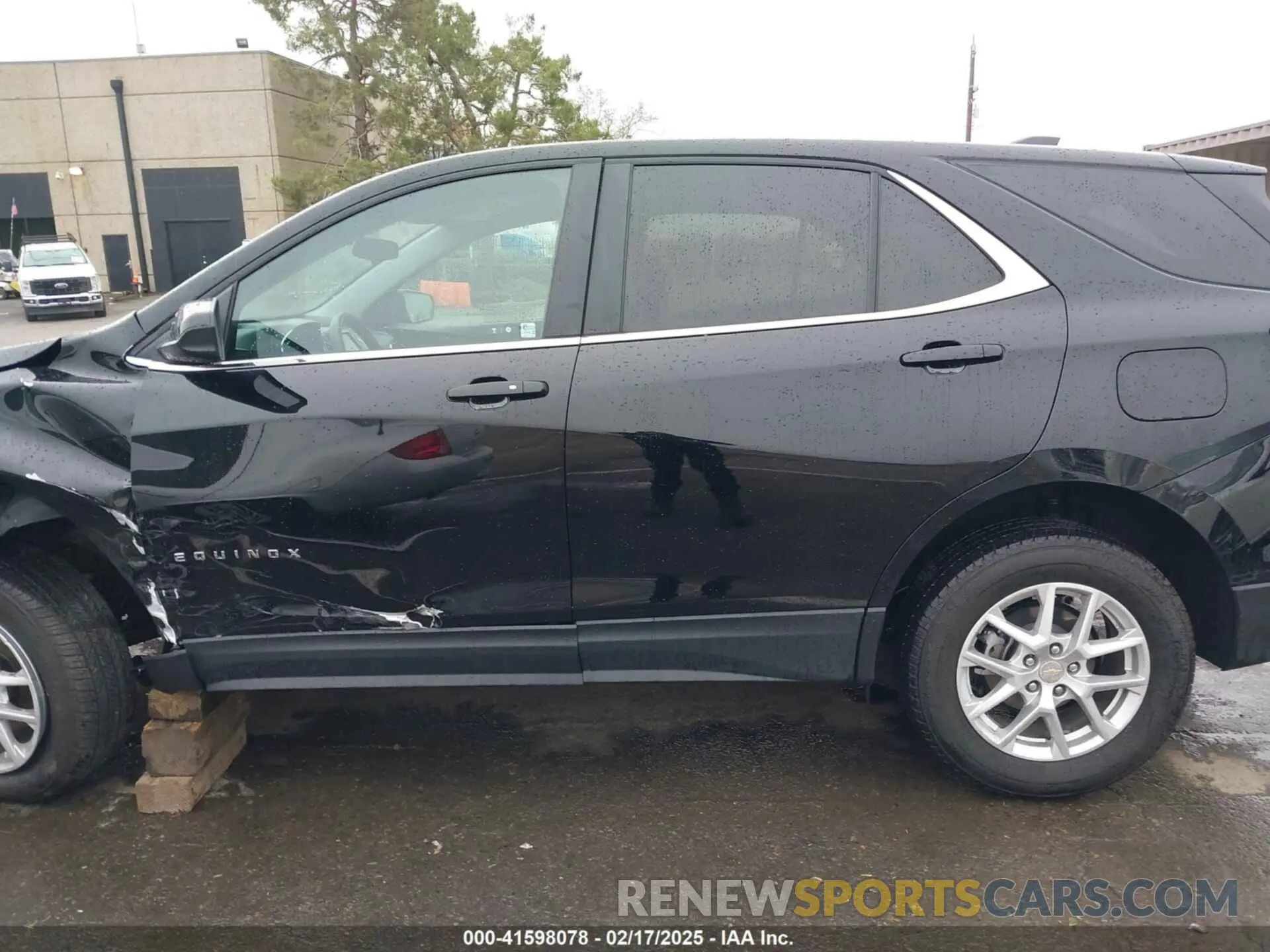 14 Photograph of a damaged car 3GNAXUEG8RL332434 CHEVROLET EQUINOX 2024