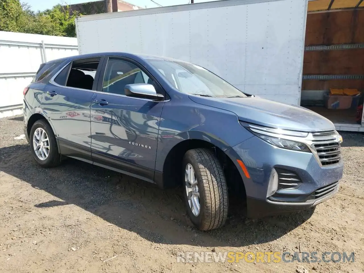 4 Photograph of a damaged car 3GNAXUEG8RL364851 CHEVROLET EQUINOX 2024