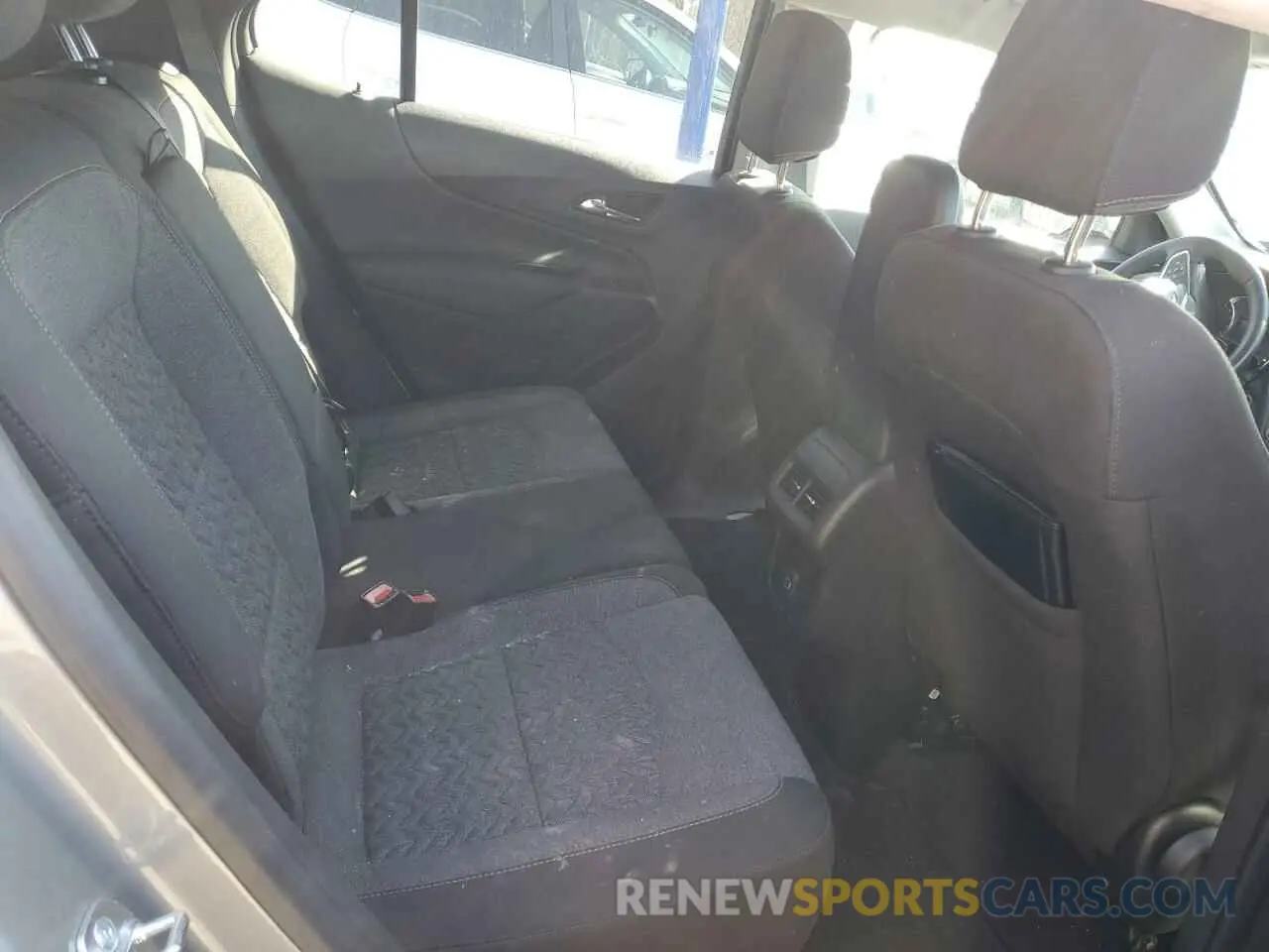 11 Photograph of a damaged car 3GNAXUEG8RS174277 CHEVROLET EQUINOX 2024