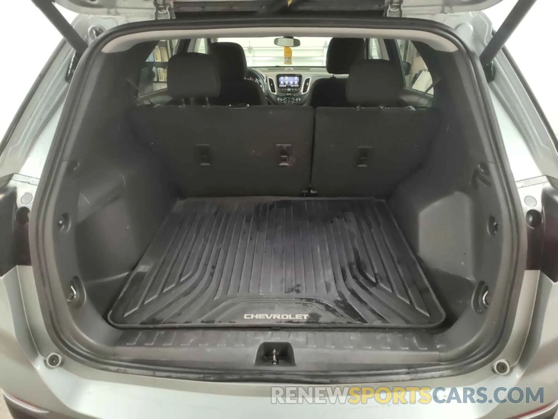 5 Photograph of a damaged car 3GNAXUEG8RS222361 CHEVROLET EQUINOX 2024