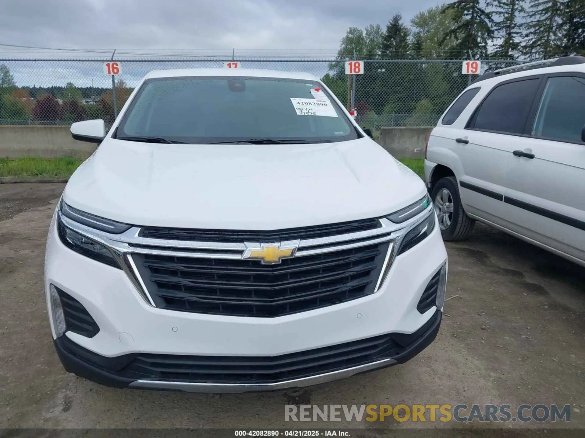 12 Photograph of a damaged car 3GNAXUEG9RS181173 CHEVROLET EQUINOX 2024