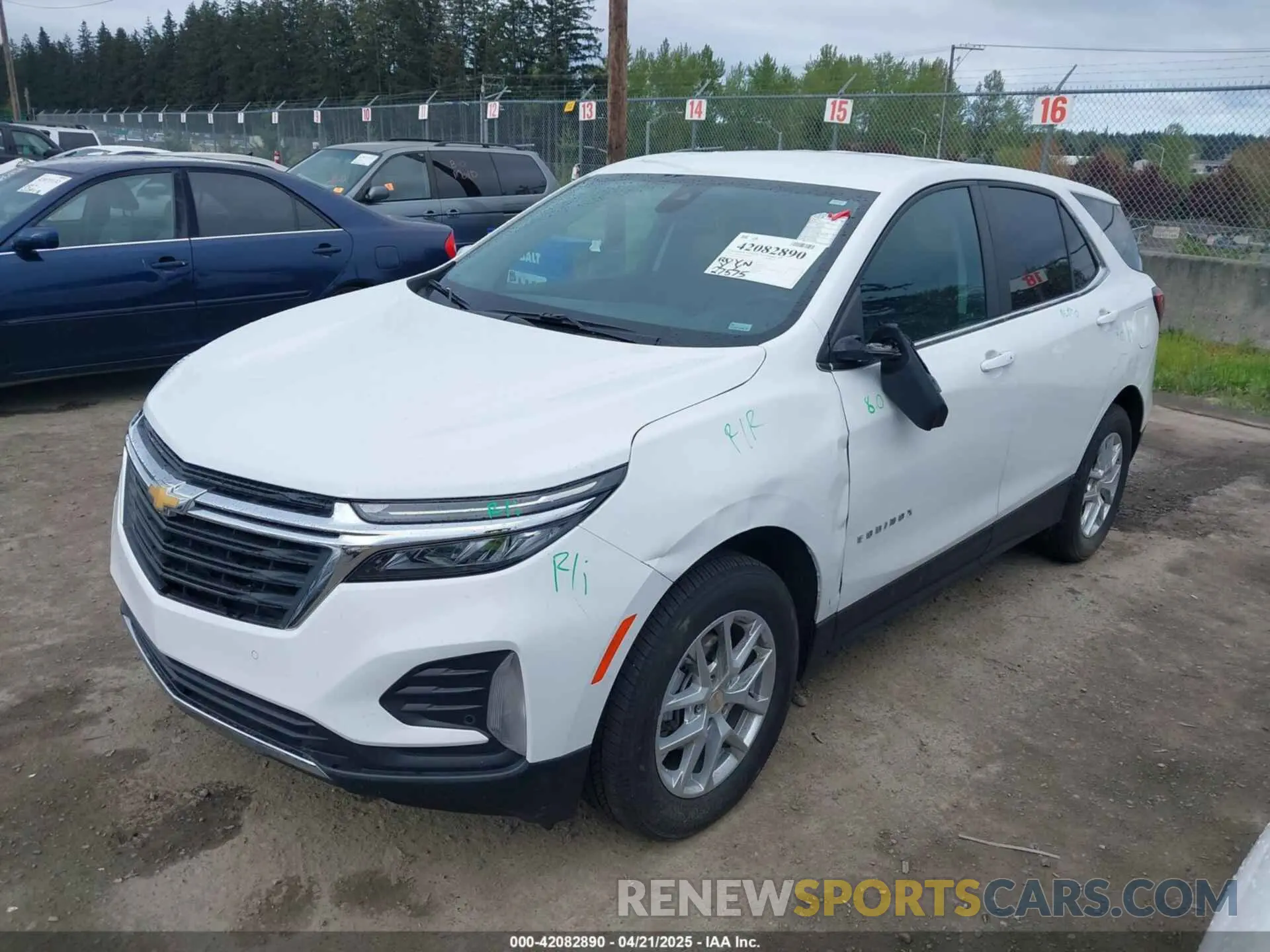 2 Photograph of a damaged car 3GNAXUEG9RS181173 CHEVROLET EQUINOX 2024