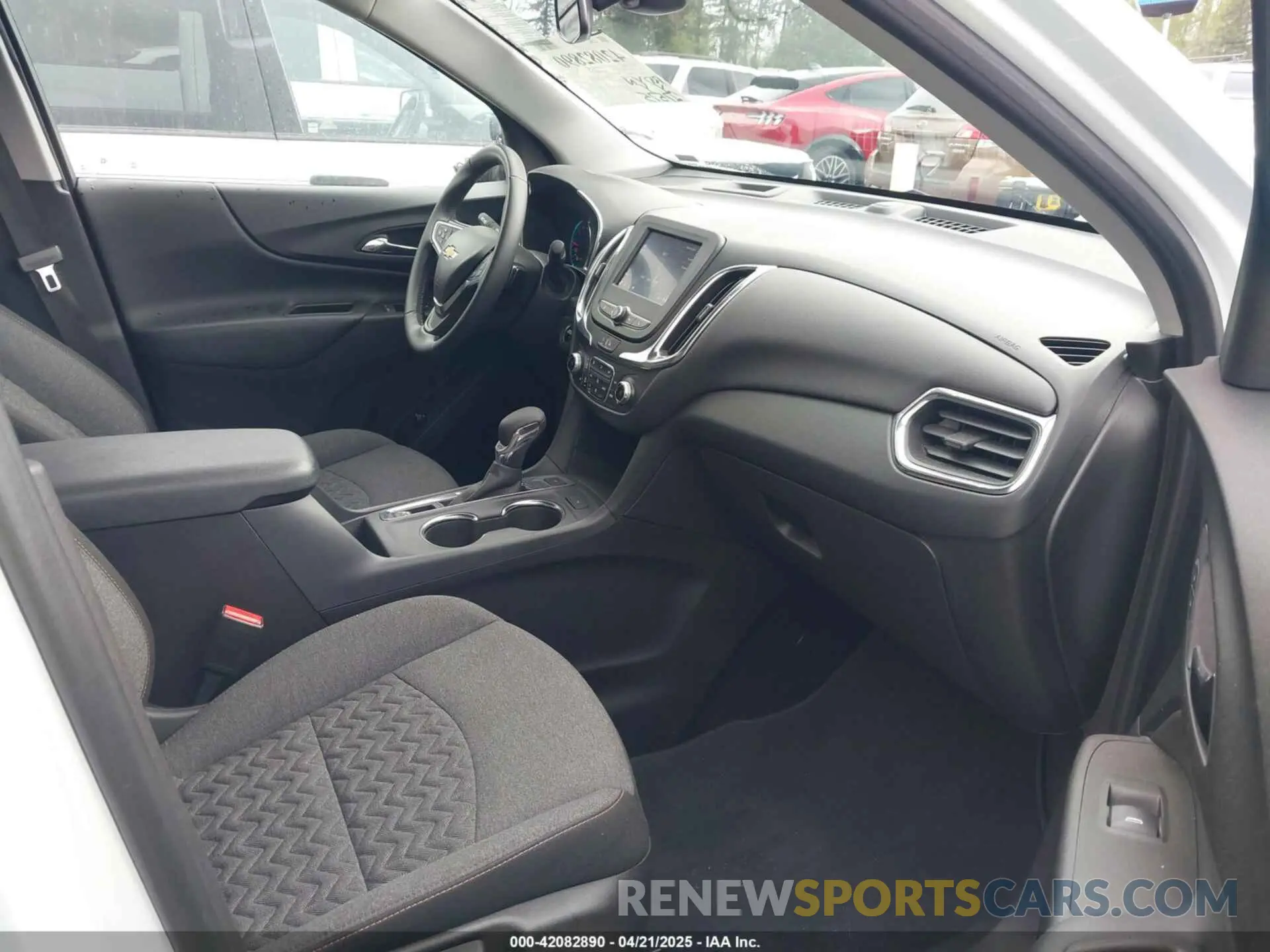 5 Photograph of a damaged car 3GNAXUEG9RS181173 CHEVROLET EQUINOX 2024