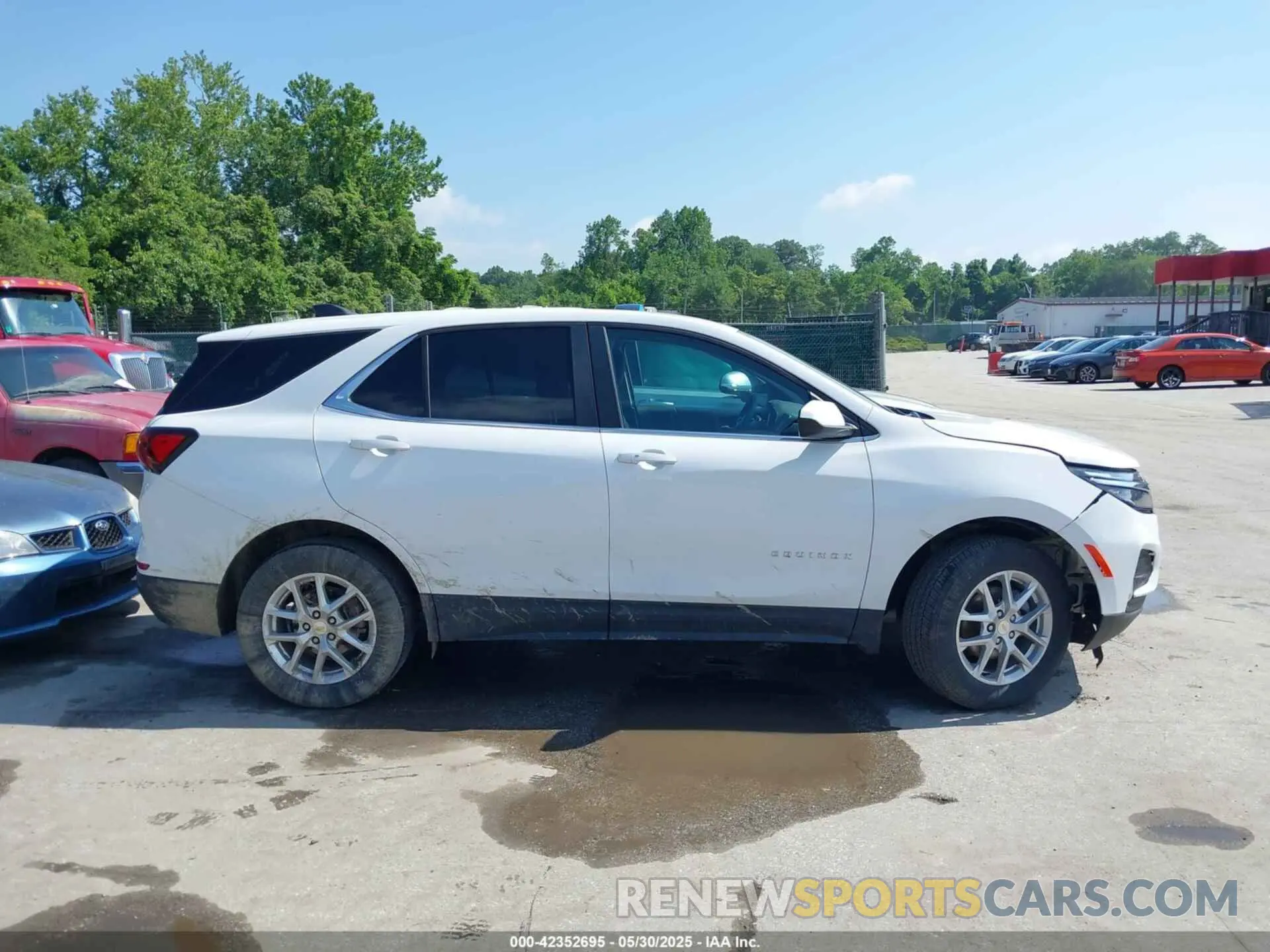 13 Photograph of a damaged car 3GNAXUEGXRL219830 CHEVROLET EQUINOX 2024