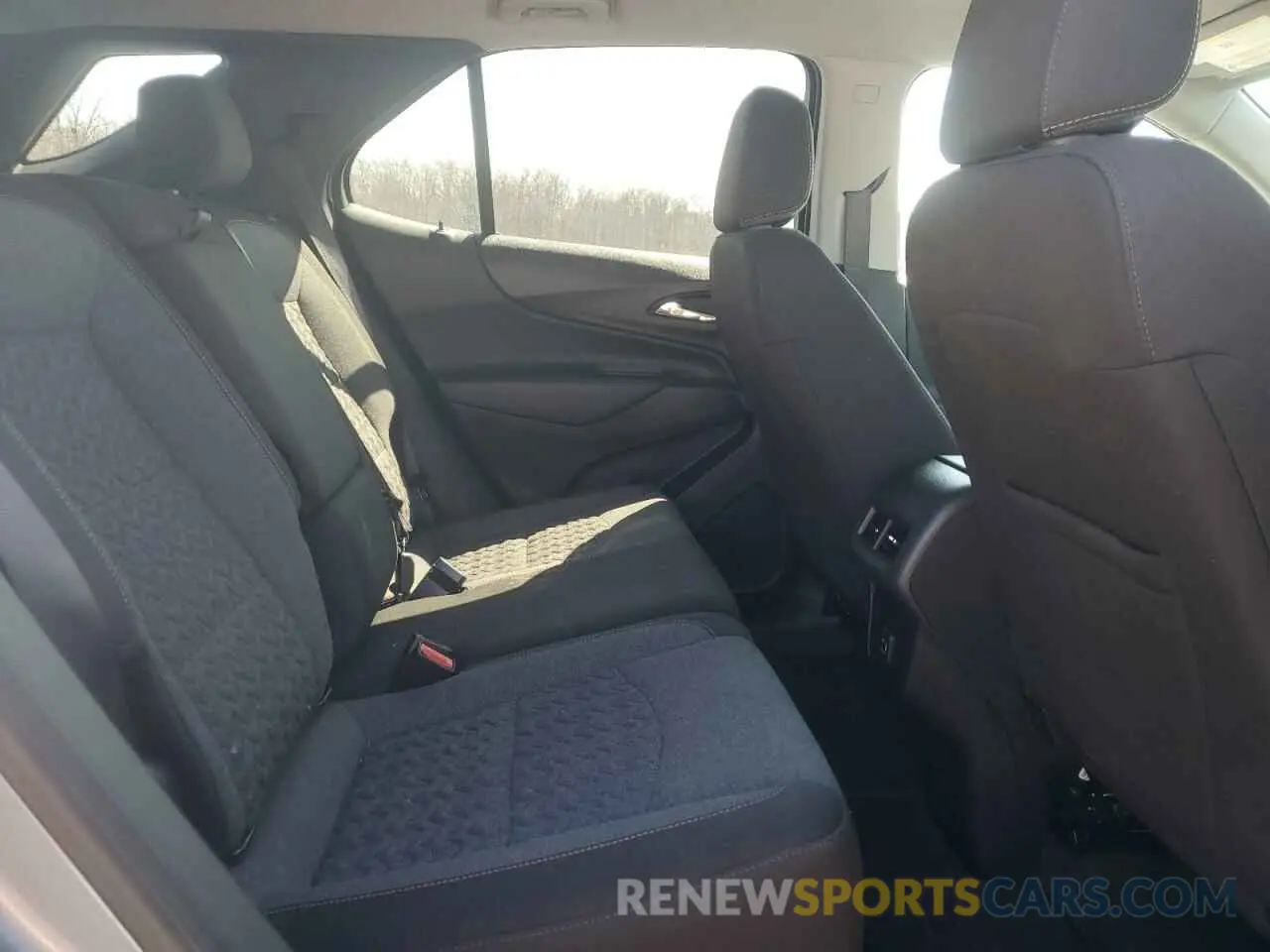 10 Photograph of a damaged car 3GNAXUEGXRL338591 CHEVROLET EQUINOX 2024