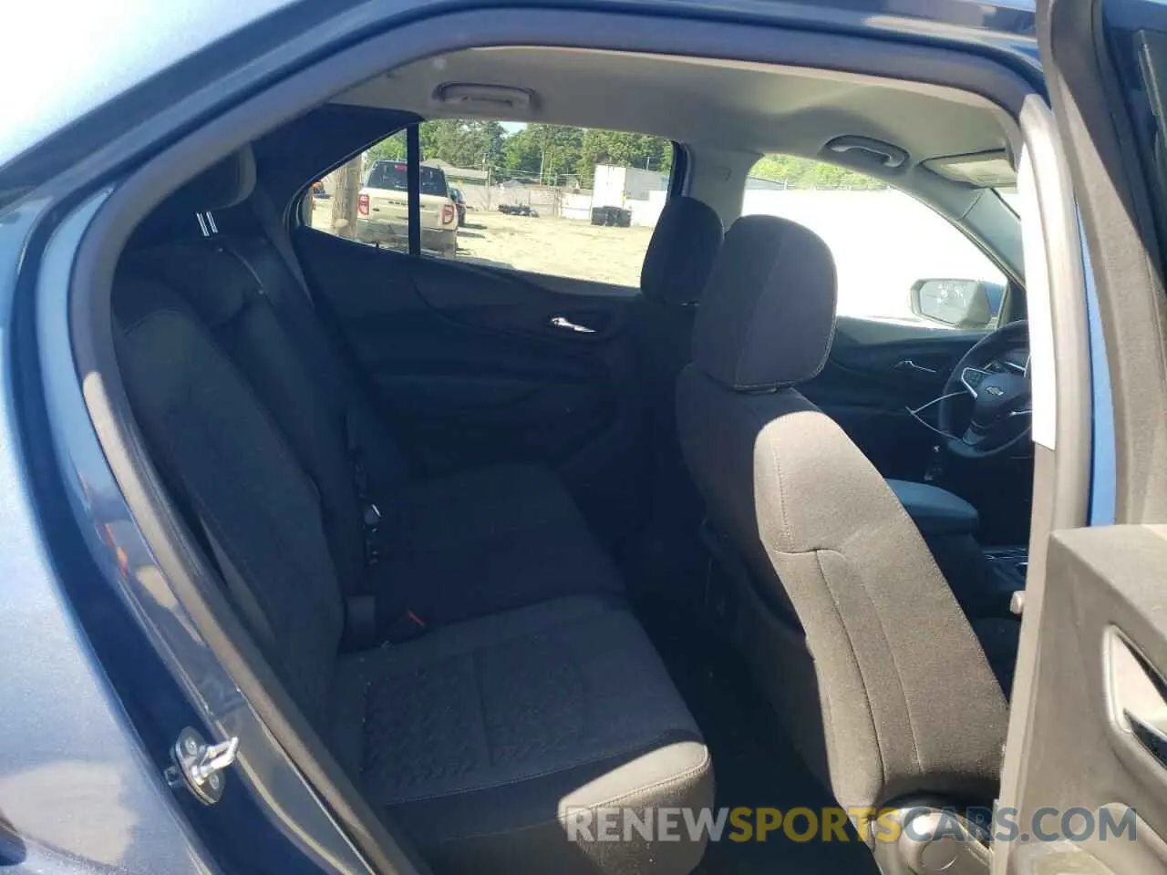 11 Photograph of a damaged car 3GNAXUEGXRL359098 CHEVROLET EQUINOX 2024