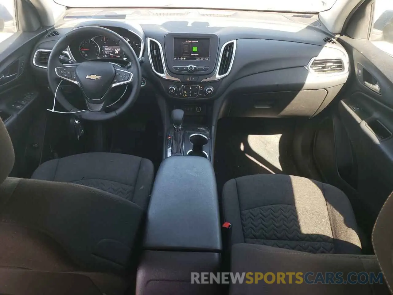 8 Photograph of a damaged car 3GNAXUEGXRL359098 CHEVROLET EQUINOX 2024