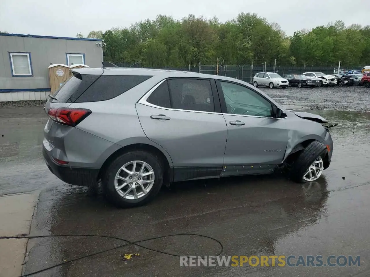 3 Photograph of a damaged car 3GNAXUEGXRL361546 CHEVROLET EQUINOX 2024