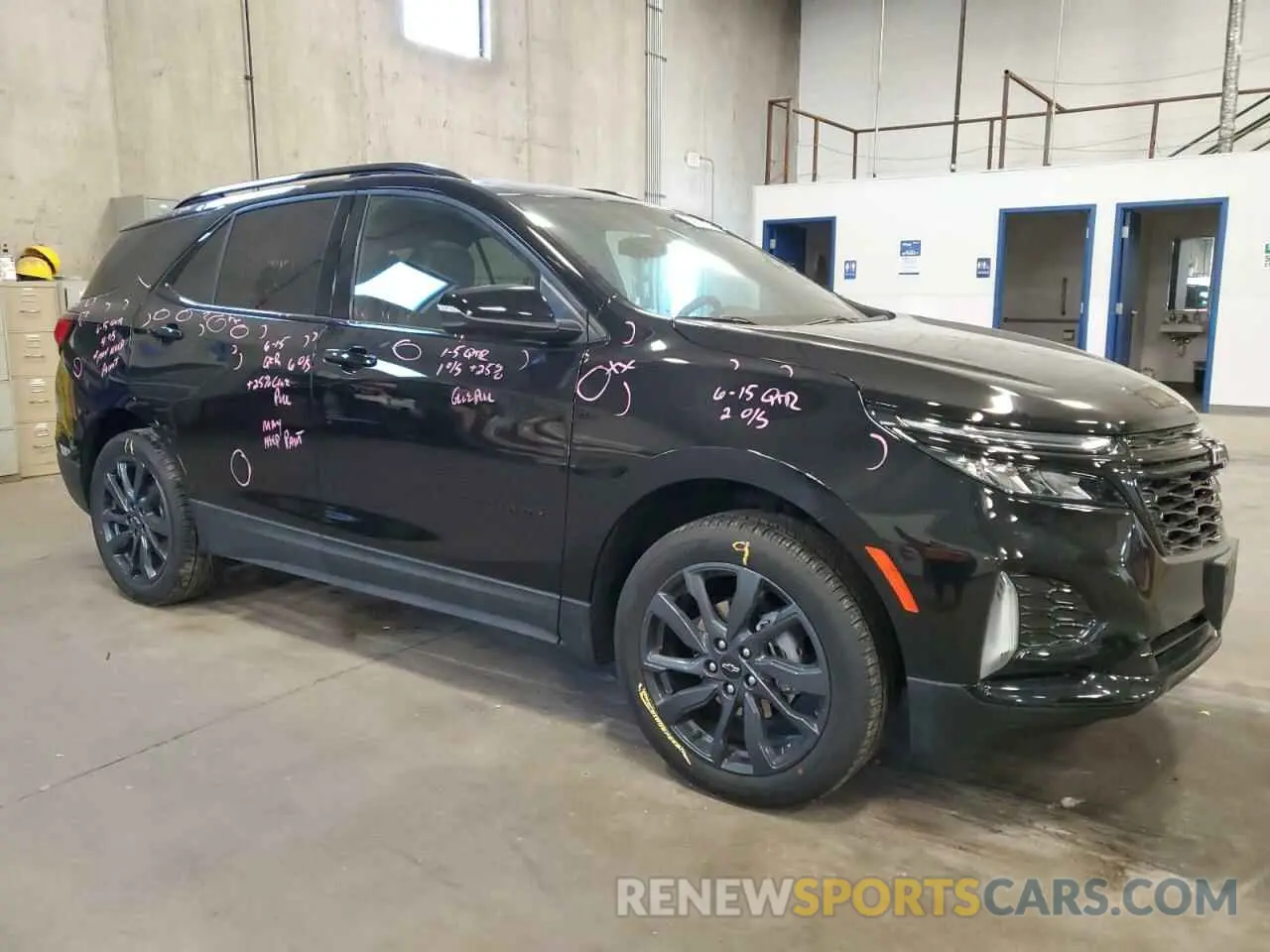 4 Photograph of a damaged car 3GNAXWEG1RL334344 CHEVROLET EQUINOX 2024