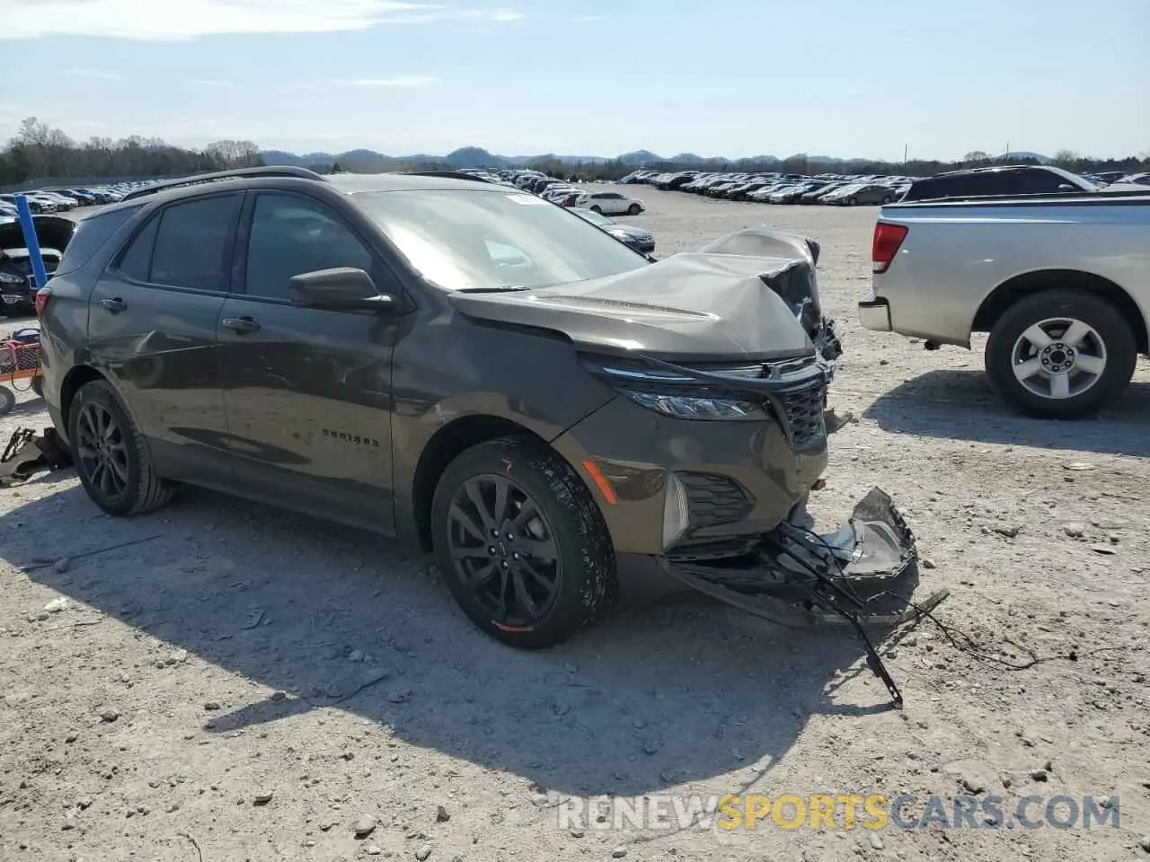 4 Photograph of a damaged car 3GNAXWEG2RL117630 CHEVROLET EQUINOX 2024