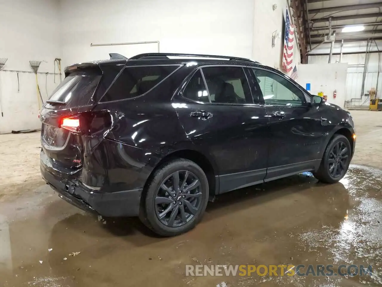 3 Photograph of a damaged car 3GNAXWEG2RL259055 CHEVROLET EQUINOX 2024