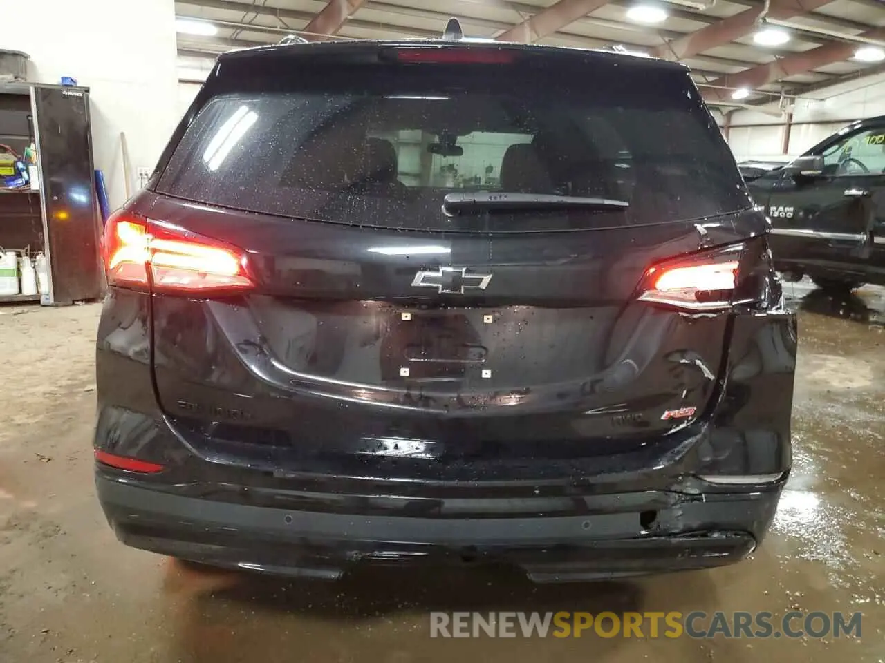 6 Photograph of a damaged car 3GNAXWEG2RL259055 CHEVROLET EQUINOX 2024