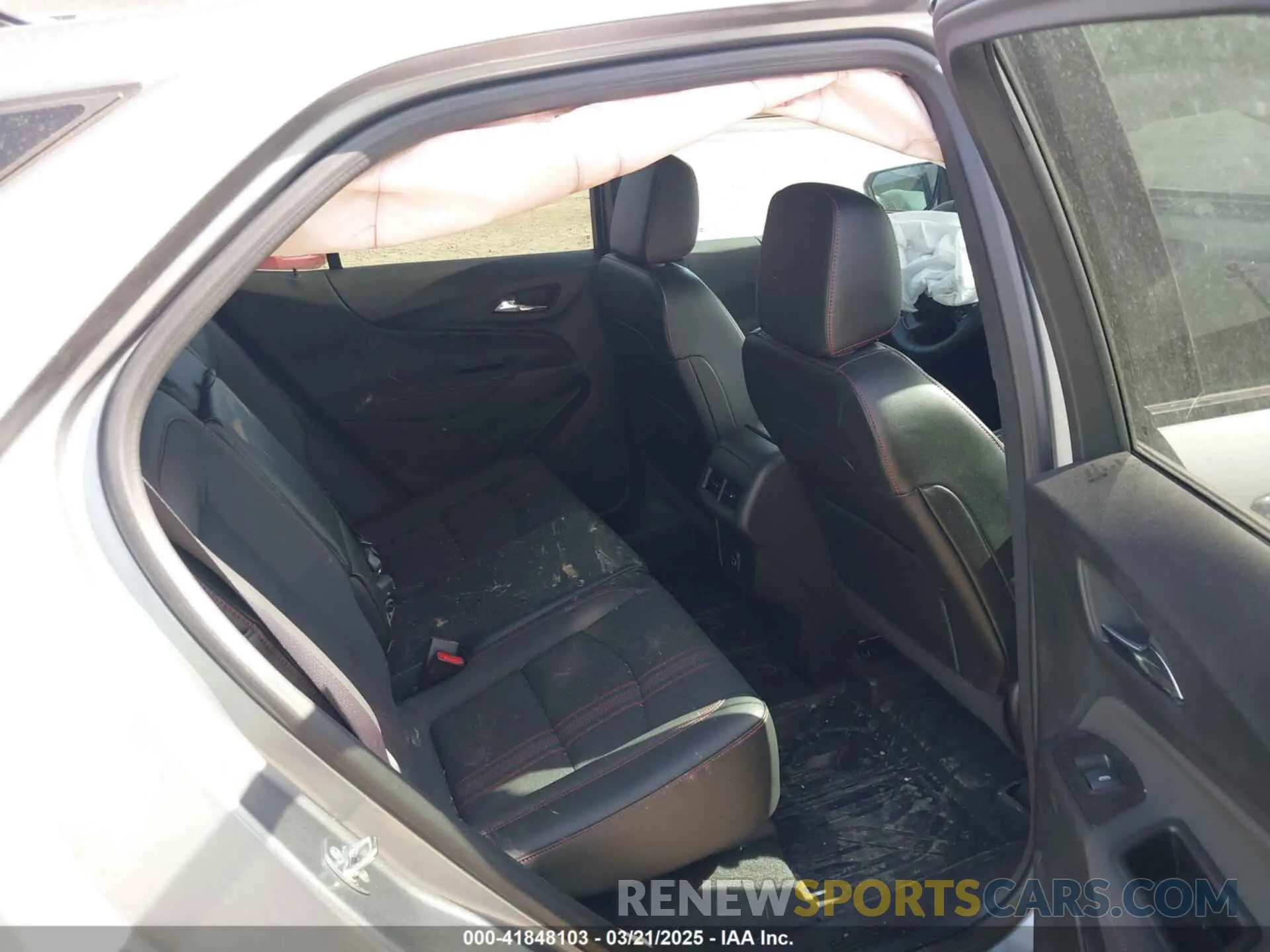 8 Photograph of a damaged car 3GNAXWEG3RL334958 CHEVROLET EQUINOX 2024
