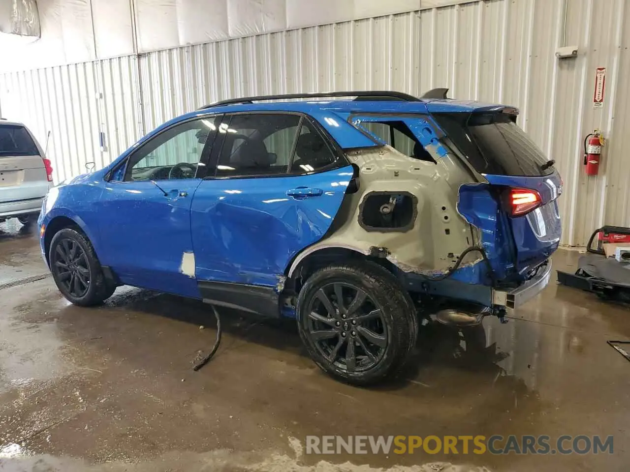 2 Photograph of a damaged car 3GNAXWEG4RL222721 CHEVROLET EQUINOX 2024