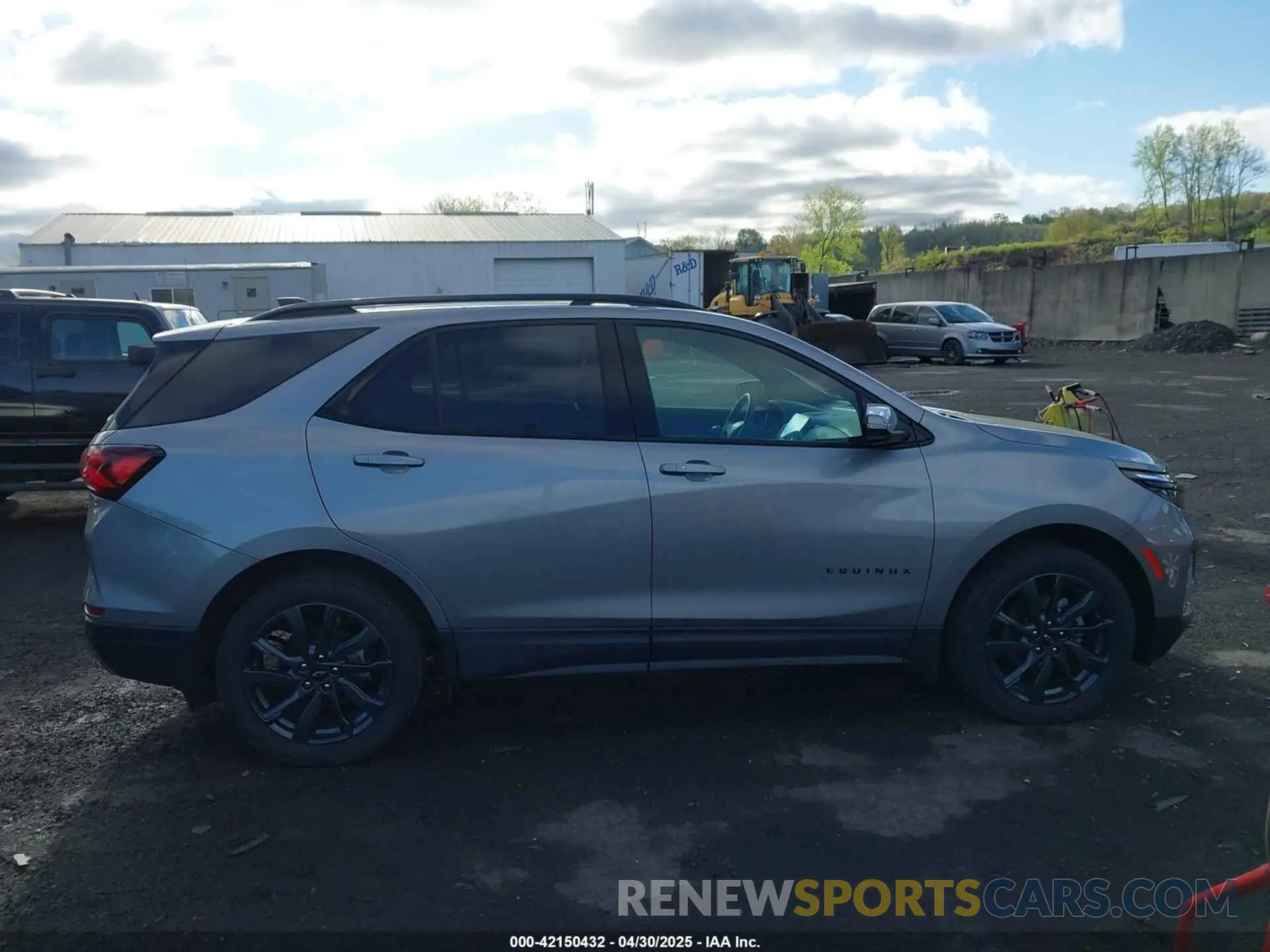 13 Photograph of a damaged car 3GNAXWEG6RL101267 CHEVROLET EQUINOX 2024