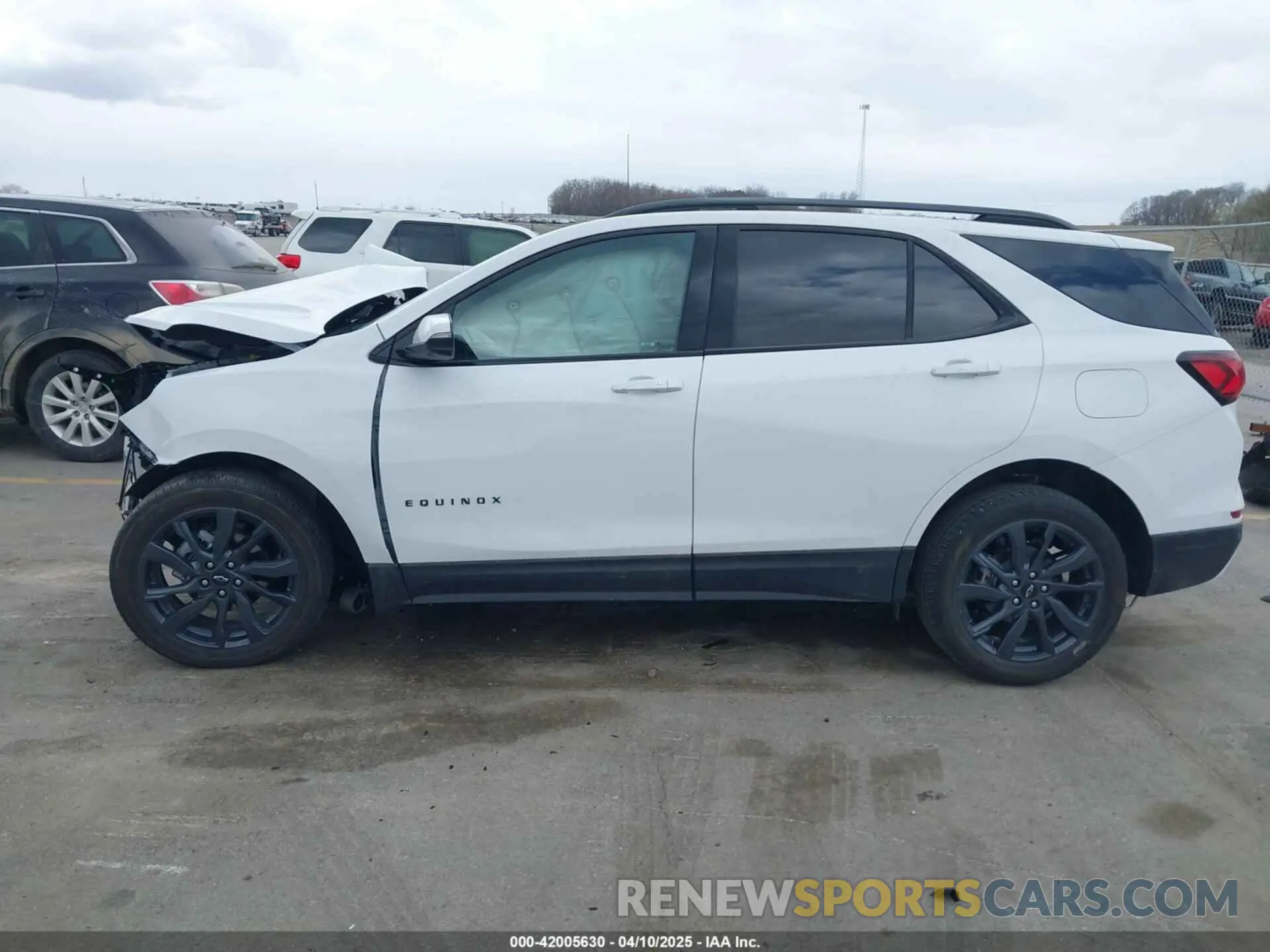 14 Photograph of a damaged car 3GNAXWEG6RS213895 CHEVROLET EQUINOX 2024