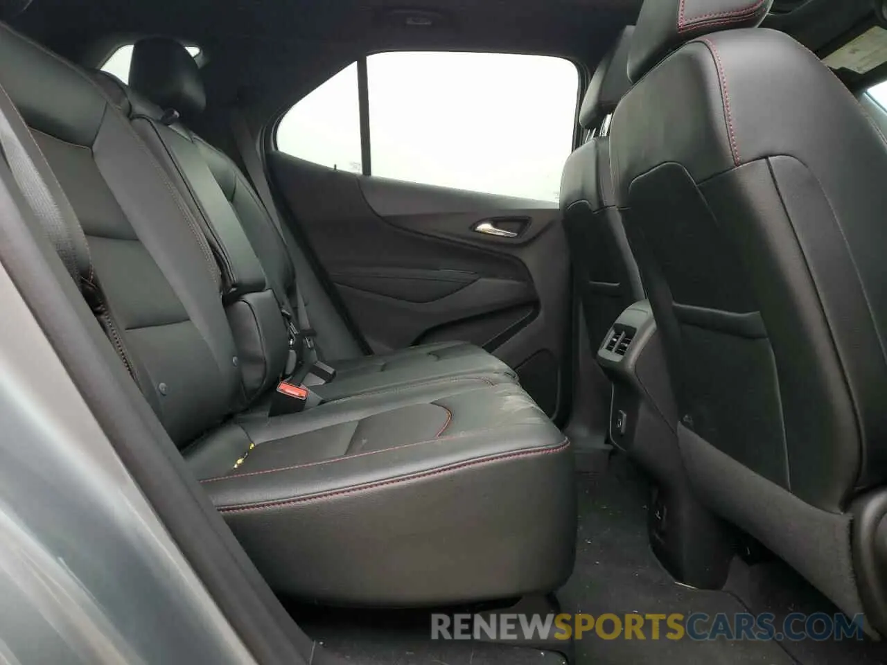 11 Photograph of a damaged car 3GNAXWEG7RS104880 CHEVROLET EQUINOX 2024