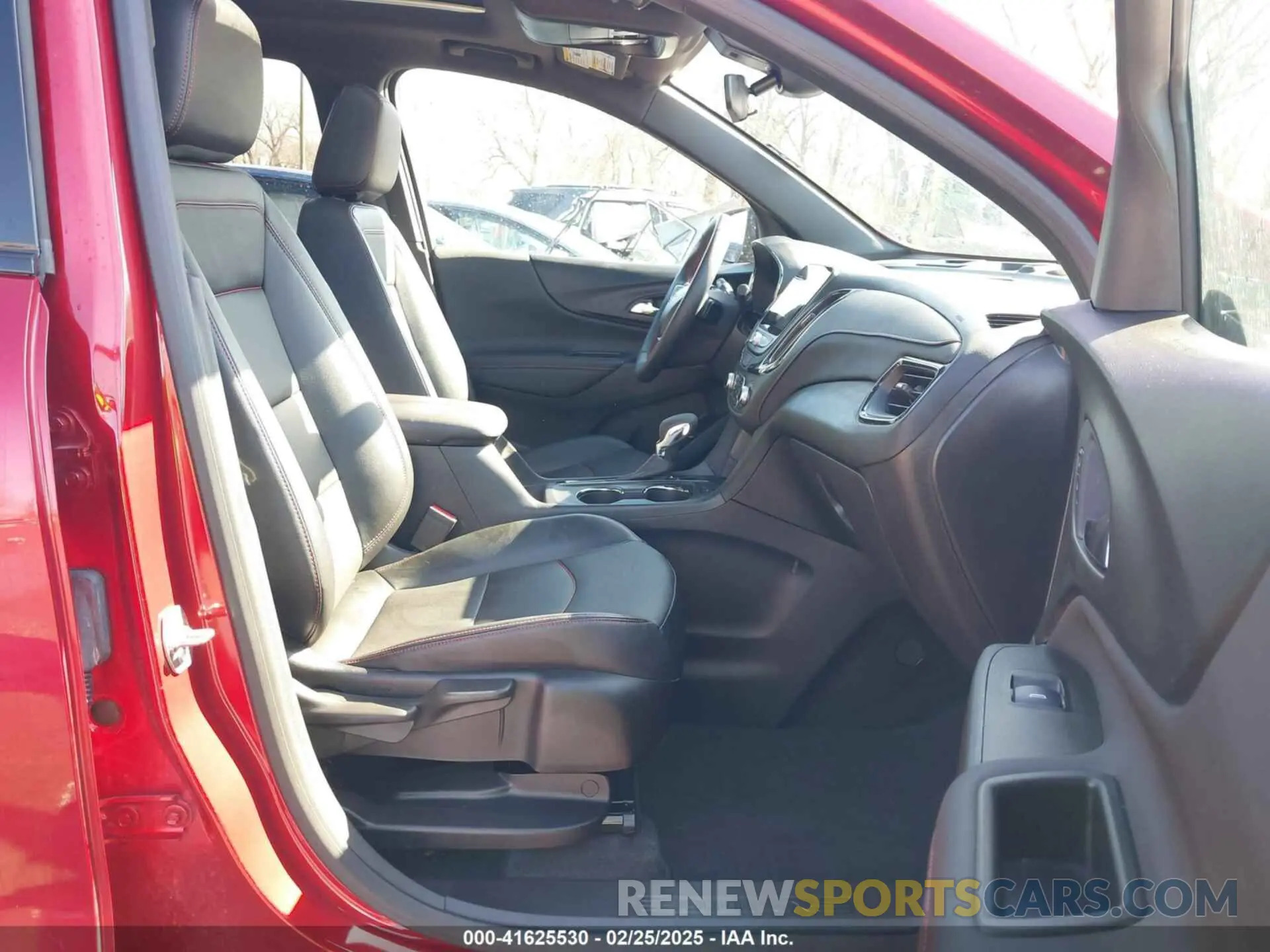 5 Photograph of a damaged car 3GNAXWEG8RL352842 CHEVROLET EQUINOX 2024