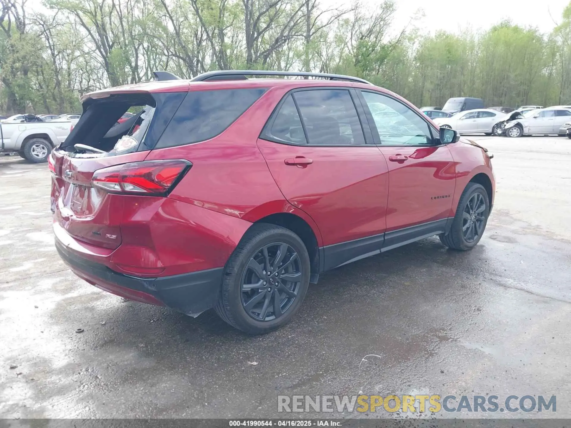 4 Photograph of a damaged car 3GNAXWEG8RS100935 CHEVROLET EQUINOX 2024