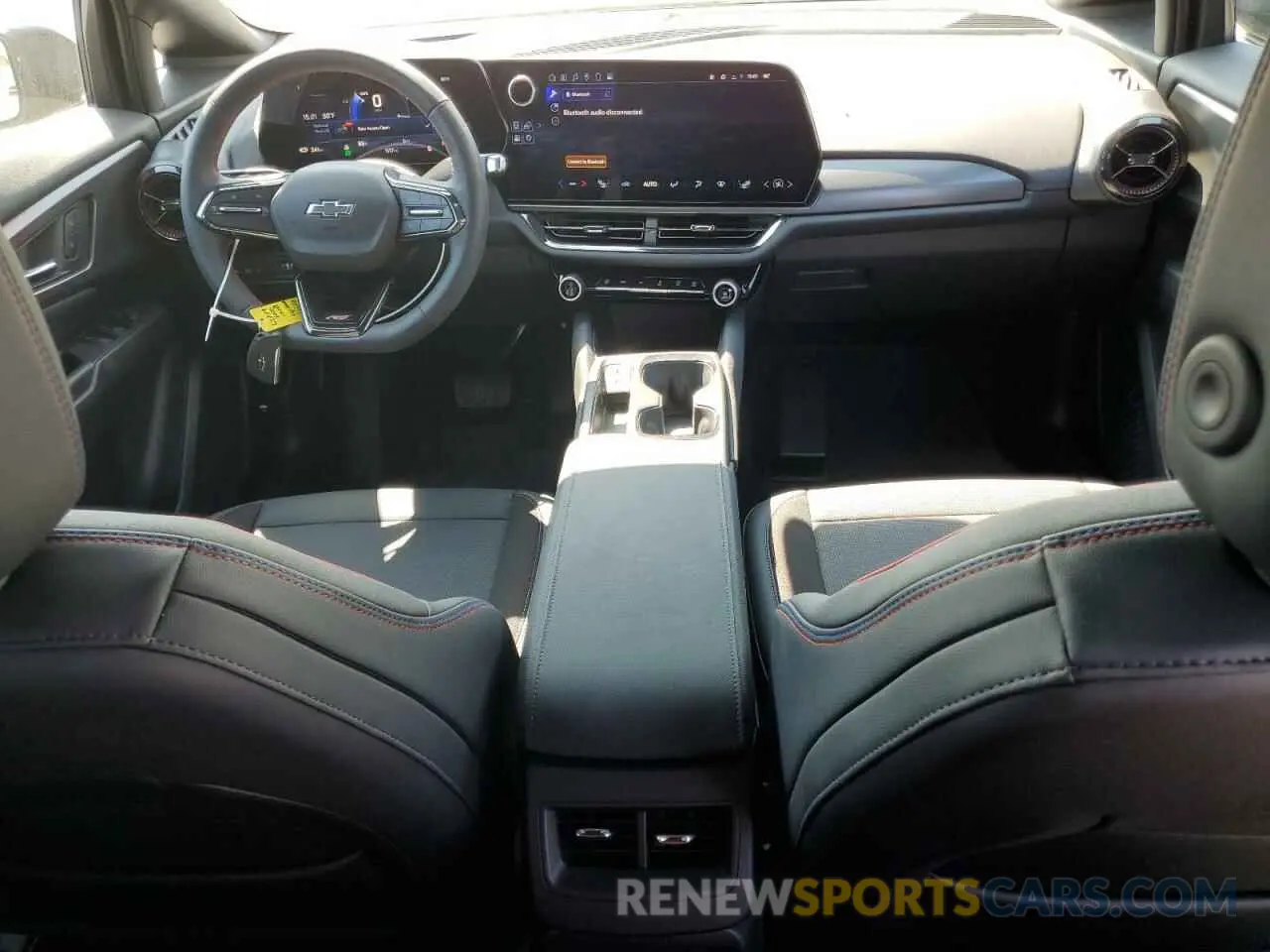 8 Photograph of a damaged car 3GN7DSRP8SS178059 CHEVROLET EQUINOX 2025