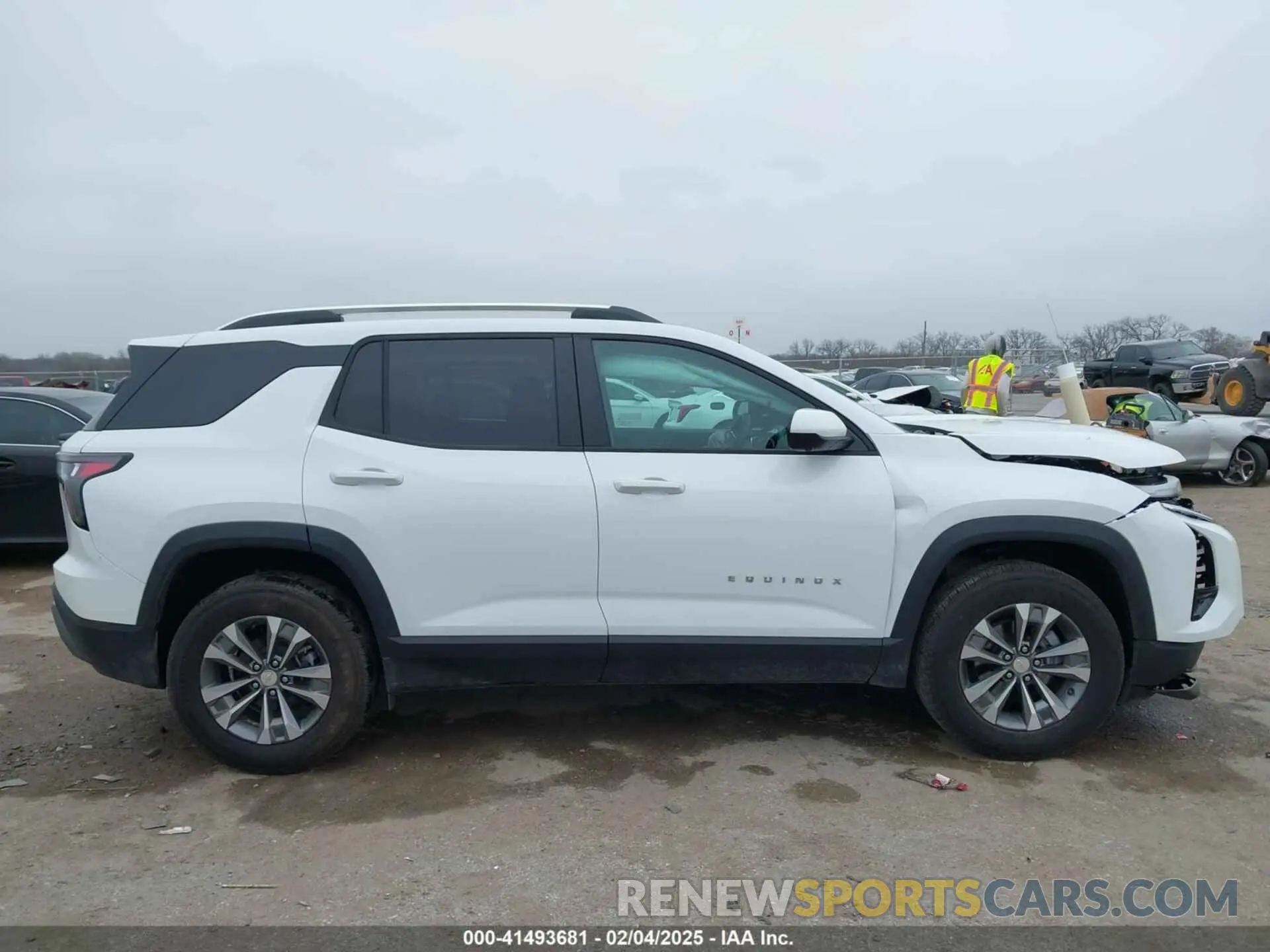 13 Photograph of a damaged car 3GNAXHEG0SL112587 CHEVROLET EQUINOX 2025
