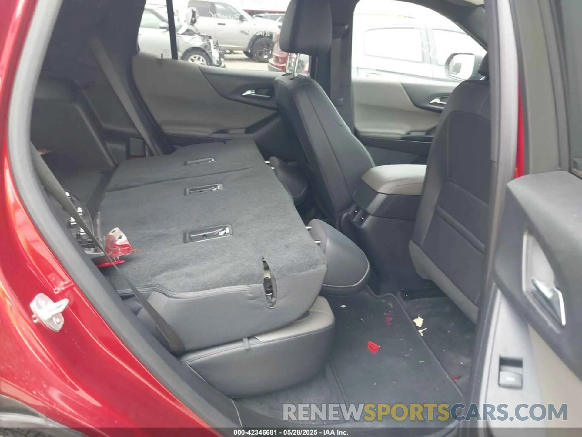 8 Photograph of a damaged car 3GNAXHEG0SL201530 CHEVROLET EQUINOX 2025