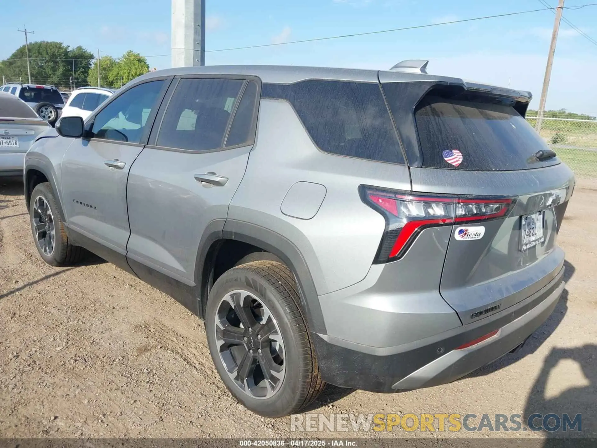 3 Photograph of a damaged car 3GNAXHEG0SL299975 CHEVROLET EQUINOX 2025