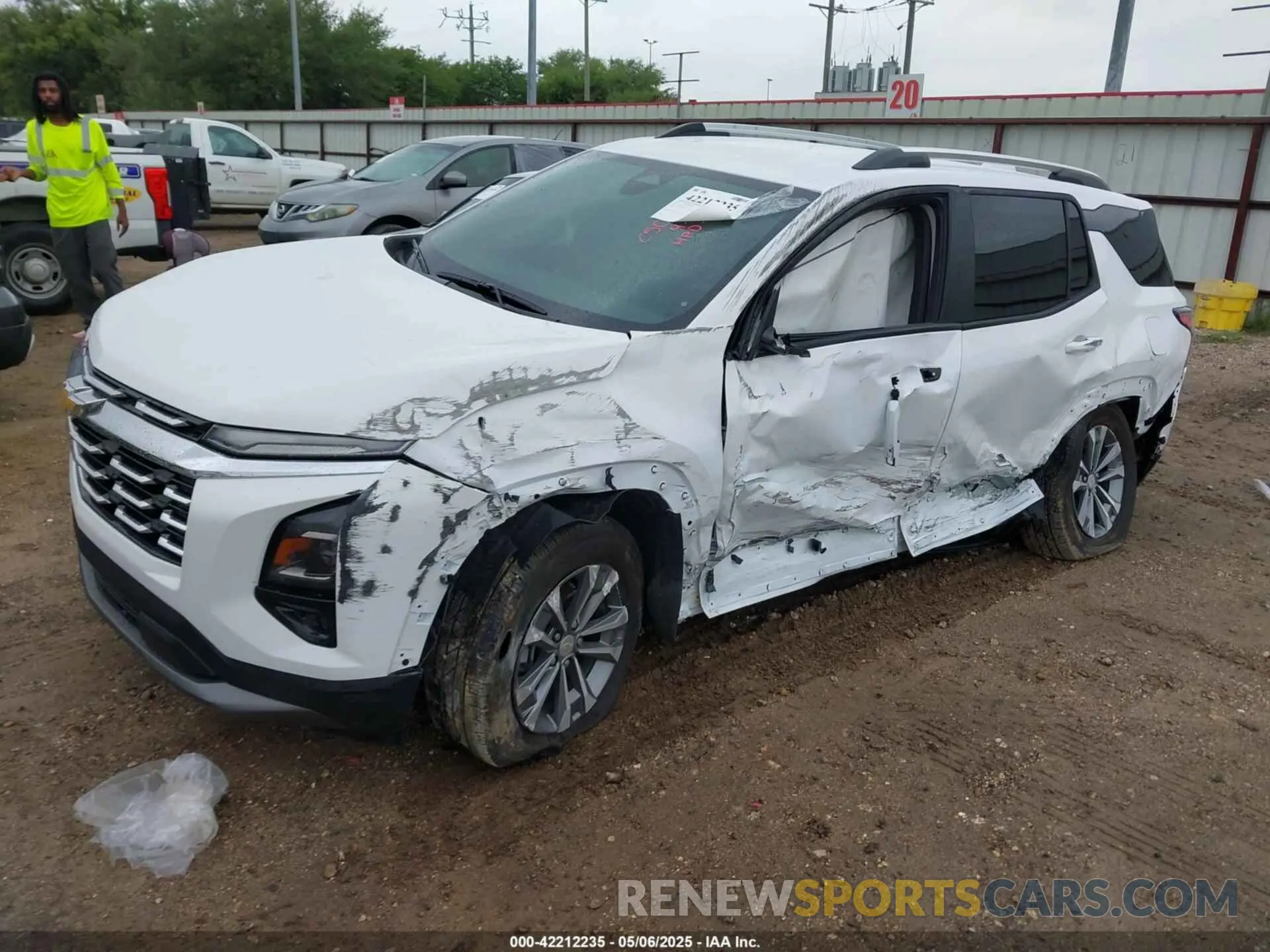 2 Photograph of a damaged car 3GNAXHEG0SL304222 CHEVROLET EQUINOX 2025