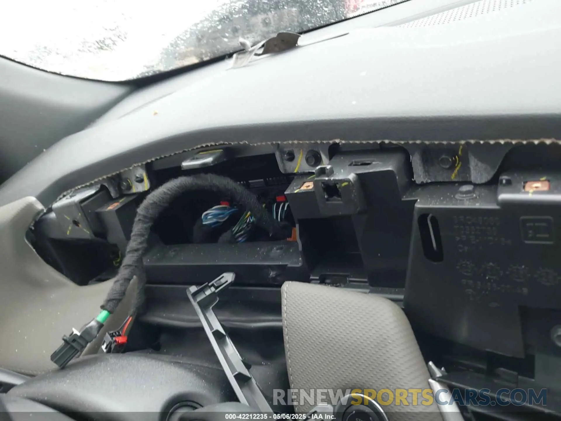 7 Photograph of a damaged car 3GNAXHEG0SL304222 CHEVROLET EQUINOX 2025
