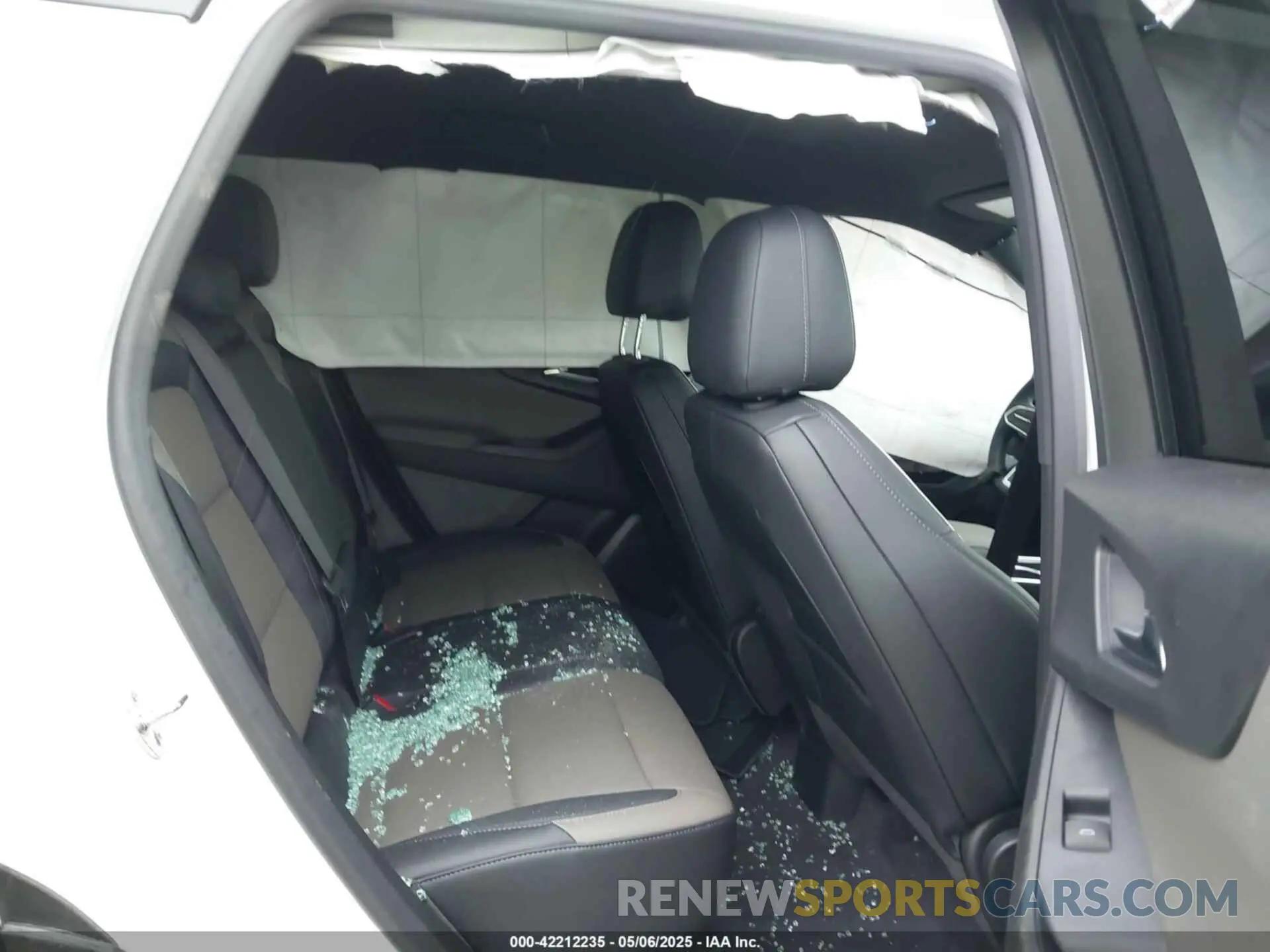 8 Photograph of a damaged car 3GNAXHEG0SL304222 CHEVROLET EQUINOX 2025