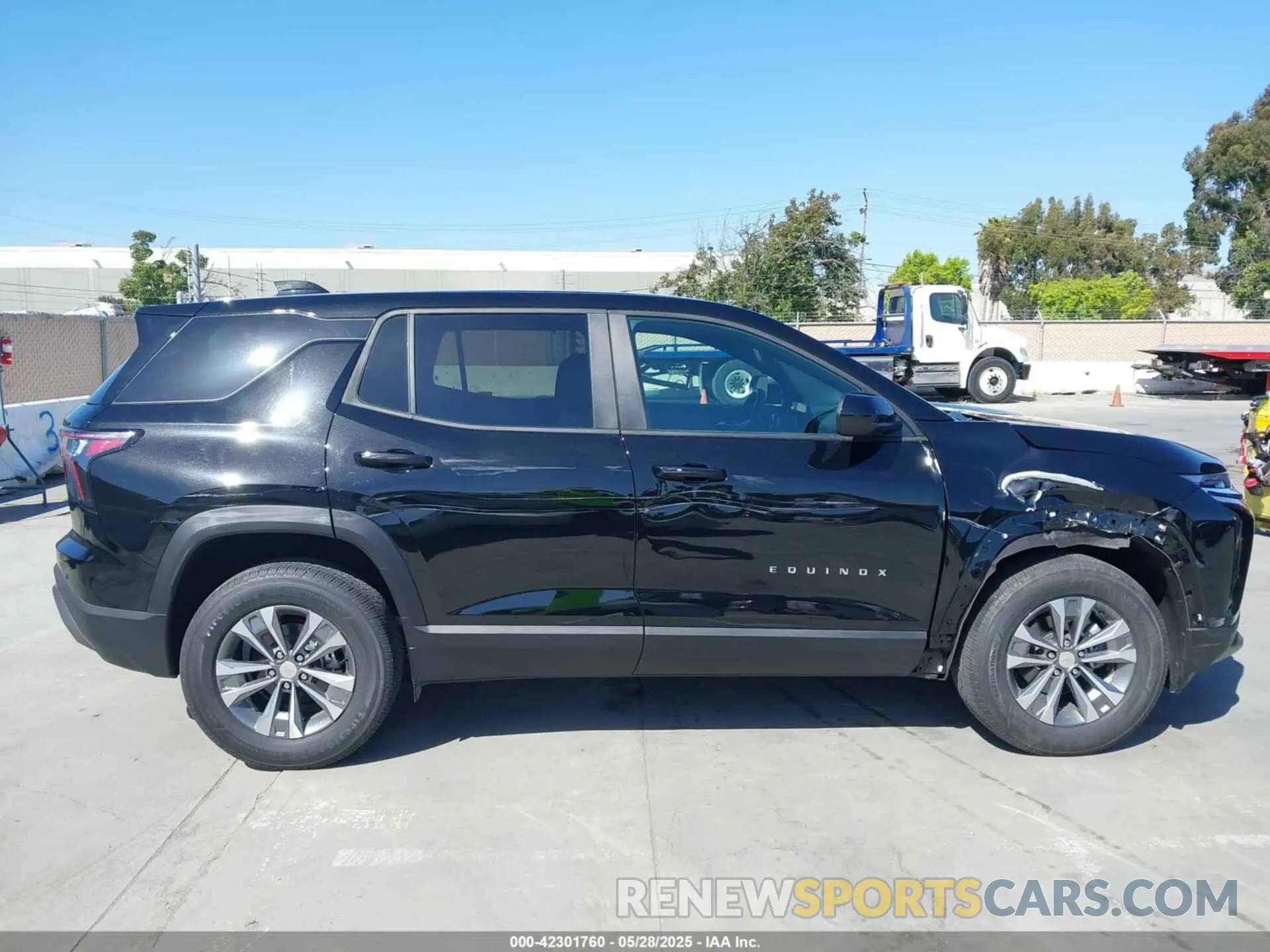 13 Photograph of a damaged car 3GNAXHEG0SL317259 CHEVROLET EQUINOX 2025
