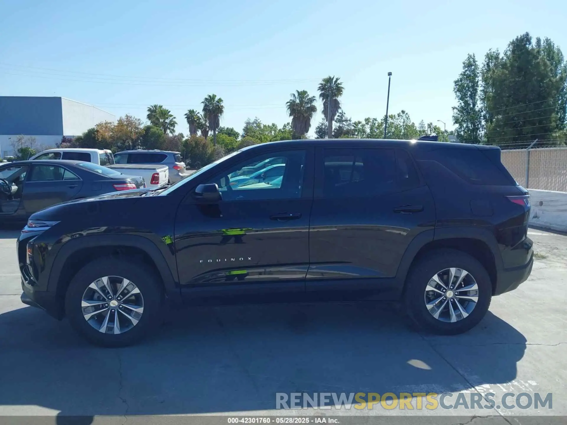 14 Photograph of a damaged car 3GNAXHEG0SL317259 CHEVROLET EQUINOX 2025