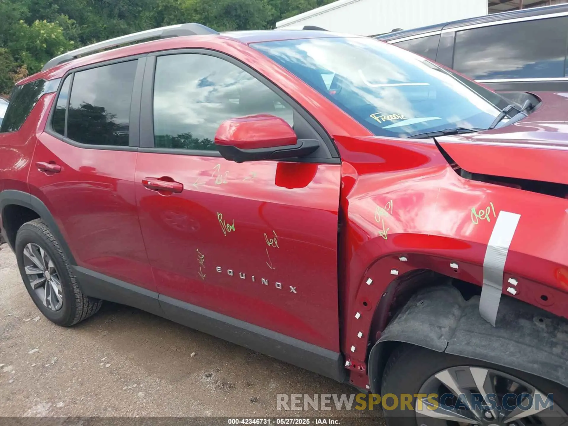 13 Photograph of a damaged car 3GNAXHEG1SL222502 CHEVROLET EQUINOX 2025