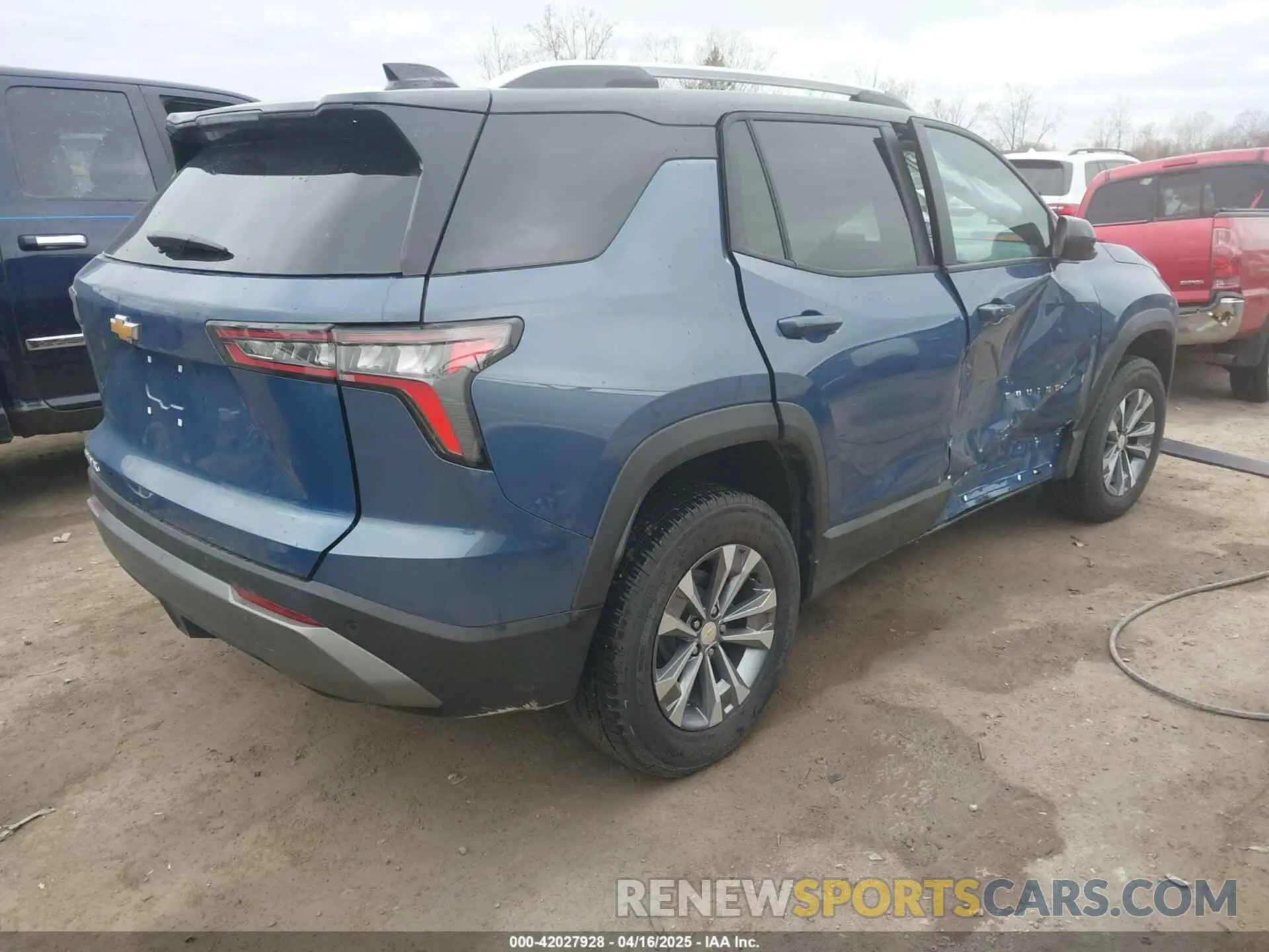 4 Photograph of a damaged car 3GNAXHEG1SL260859 CHEVROLET EQUINOX 2025