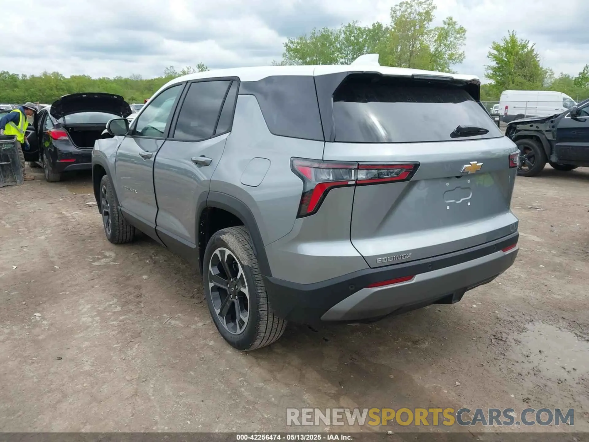 3 Photograph of a damaged car 3GNAXHEG1SL285342 CHEVROLET EQUINOX 2025