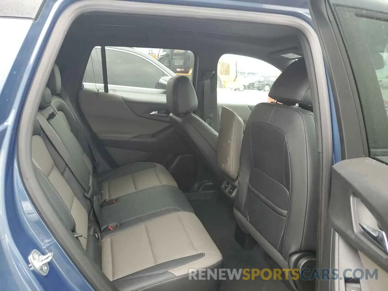 10 Photograph of a damaged car 3GNAXHEG2SL113918 CHEVROLET EQUINOX 2025