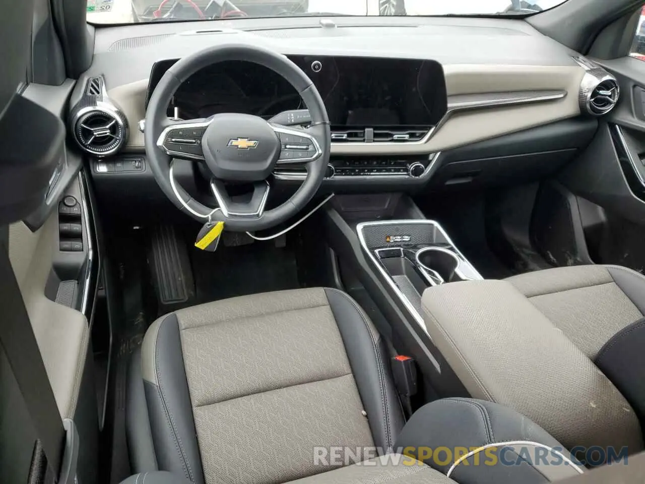 8 Photograph of a damaged car 3GNAXHEG2SL113918 CHEVROLET EQUINOX 2025