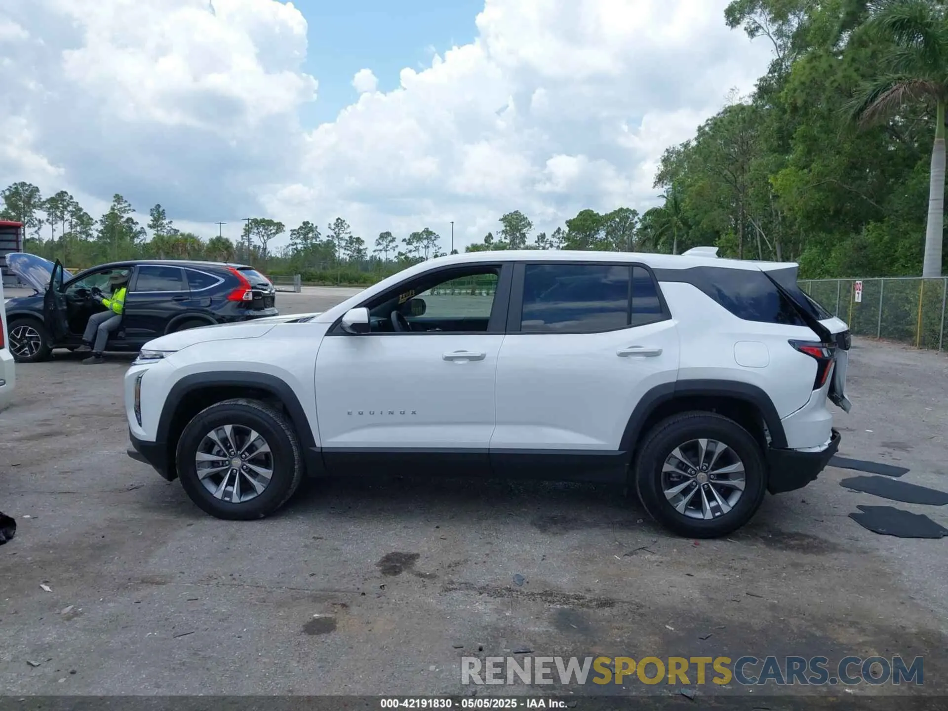 14 Photograph of a damaged car 3GNAXHEG2SL115457 CHEVROLET EQUINOX 2025