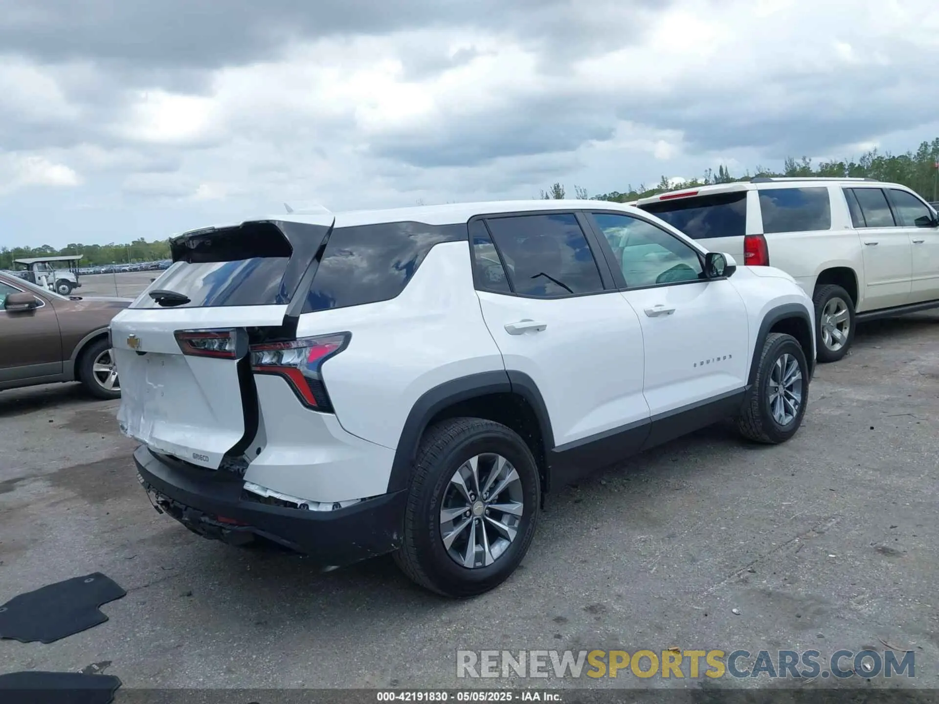 4 Photograph of a damaged car 3GNAXHEG2SL115457 CHEVROLET EQUINOX 2025