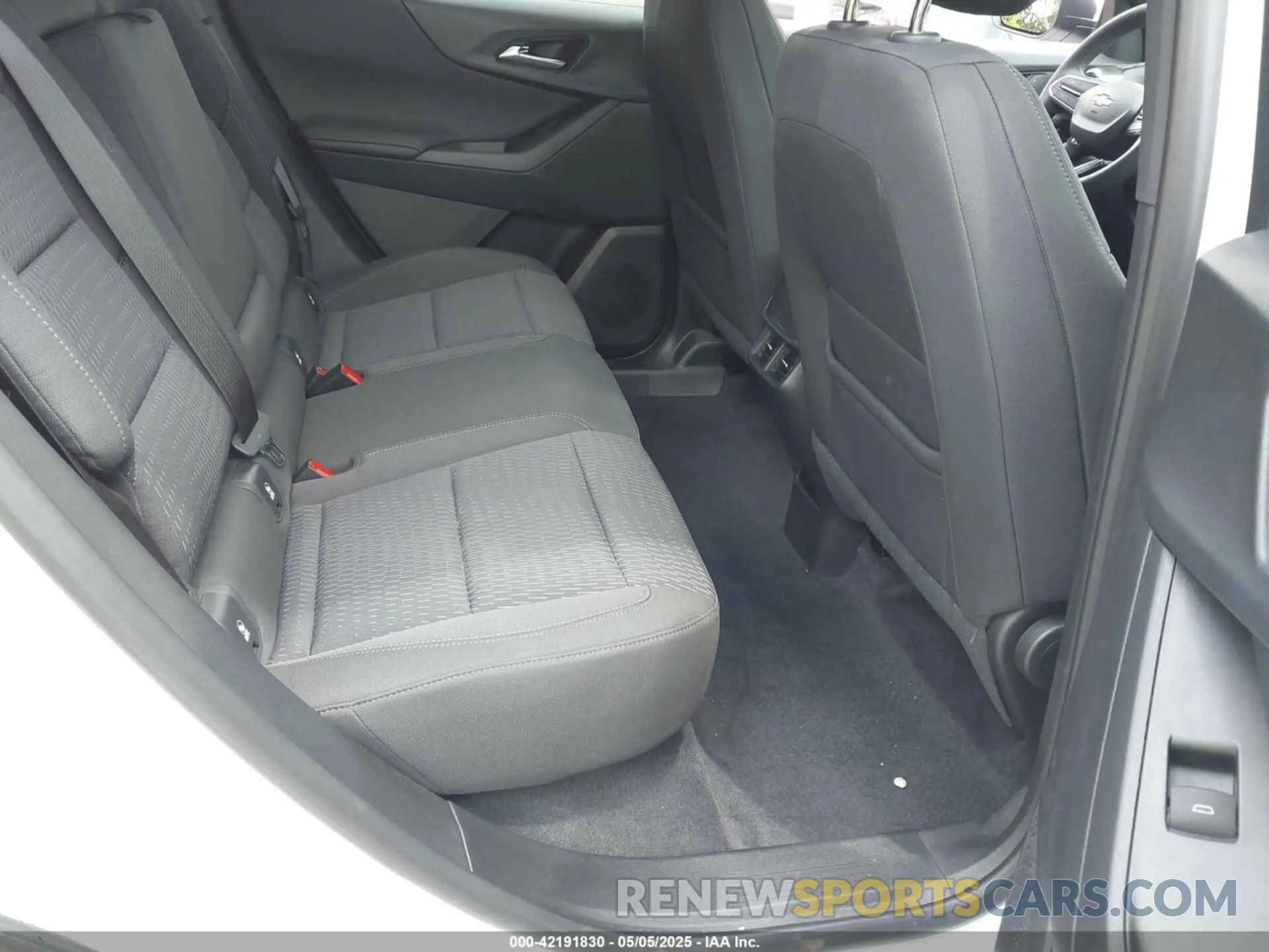 8 Photograph of a damaged car 3GNAXHEG2SL115457 CHEVROLET EQUINOX 2025