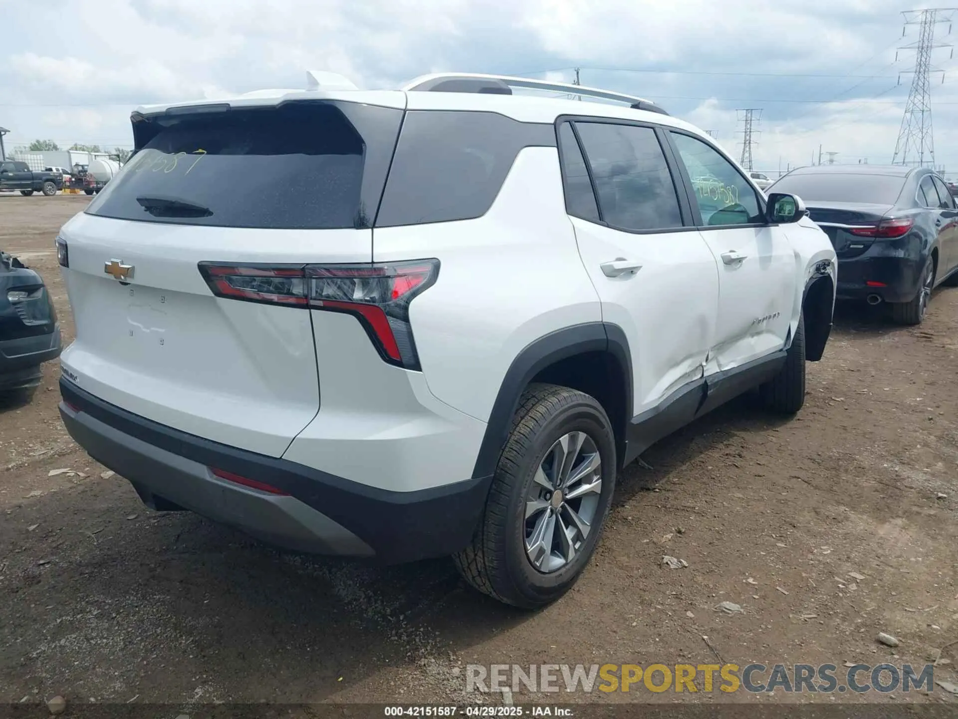 4 Photograph of a damaged car 3GNAXHEG2SL287911 CHEVROLET EQUINOX 2025