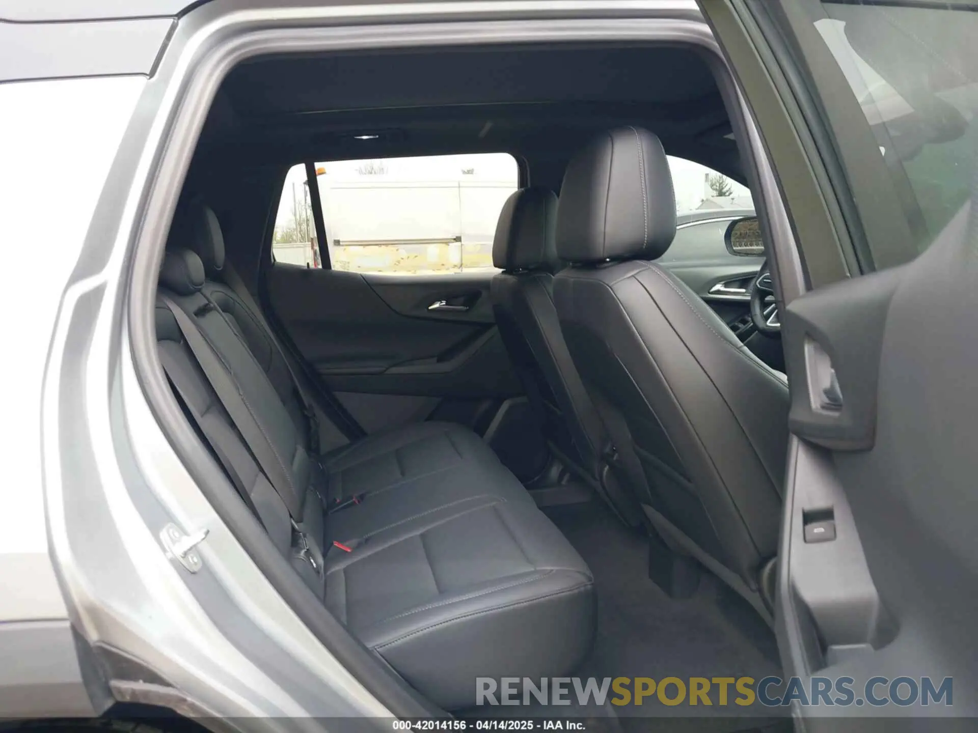 8 Photograph of a damaged car 3GNAXHEG4SL103858 CHEVROLET EQUINOX 2025