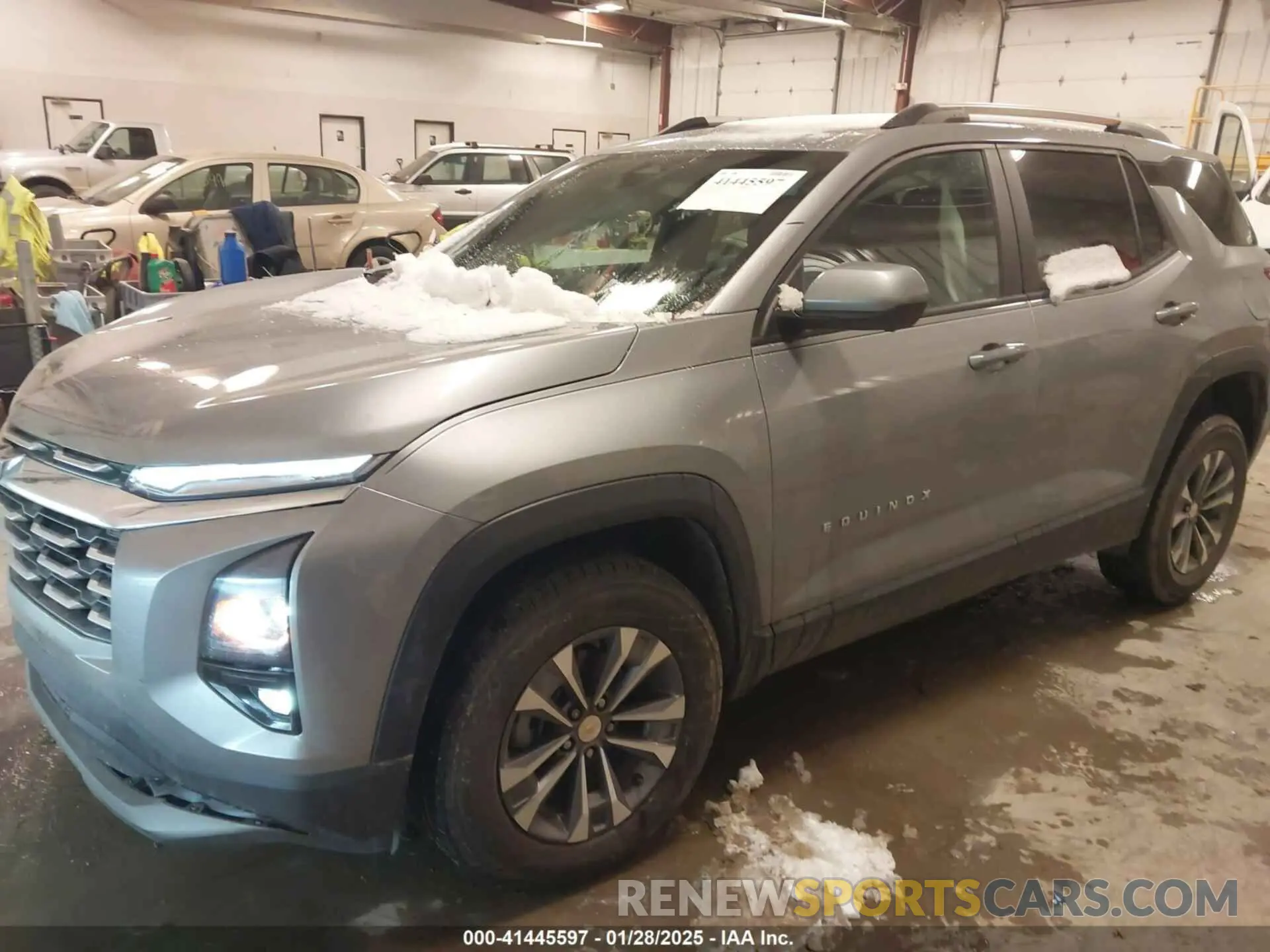 2 Photograph of a damaged car 3GNAXHEG5SL123035 CHEVROLET EQUINOX 2025