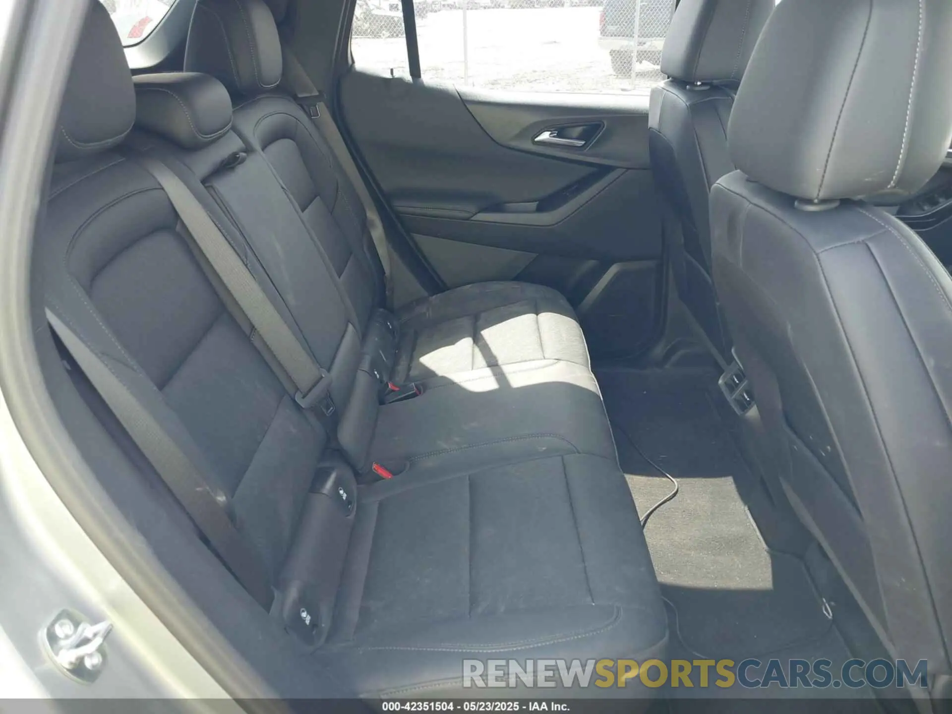 8 Photograph of a damaged car 3GNAXHEG5SL217853 CHEVROLET EQUINOX 2025