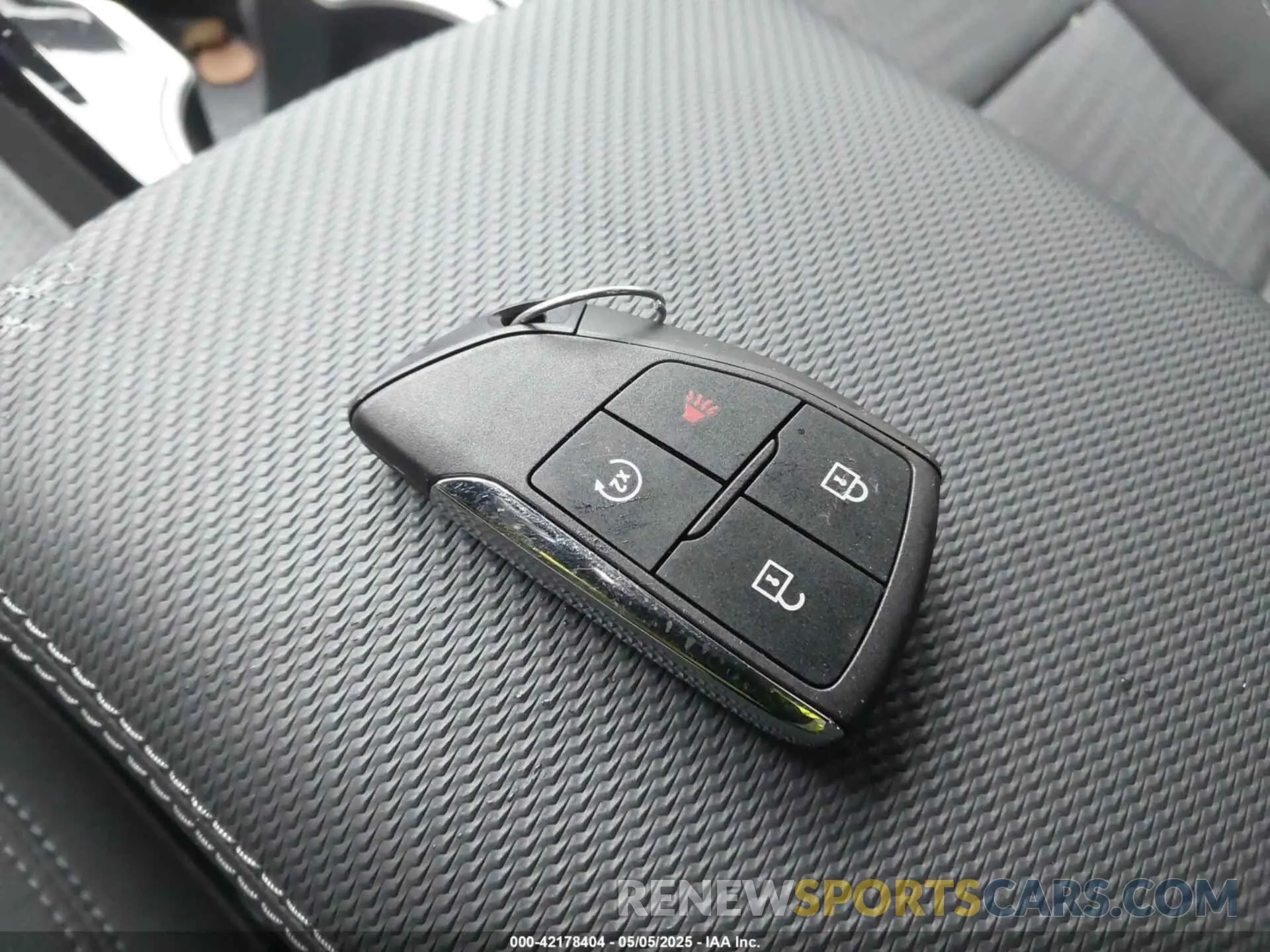 11 Photograph of a damaged car 3GNAXHEG6SL170056 CHEVROLET EQUINOX 2025