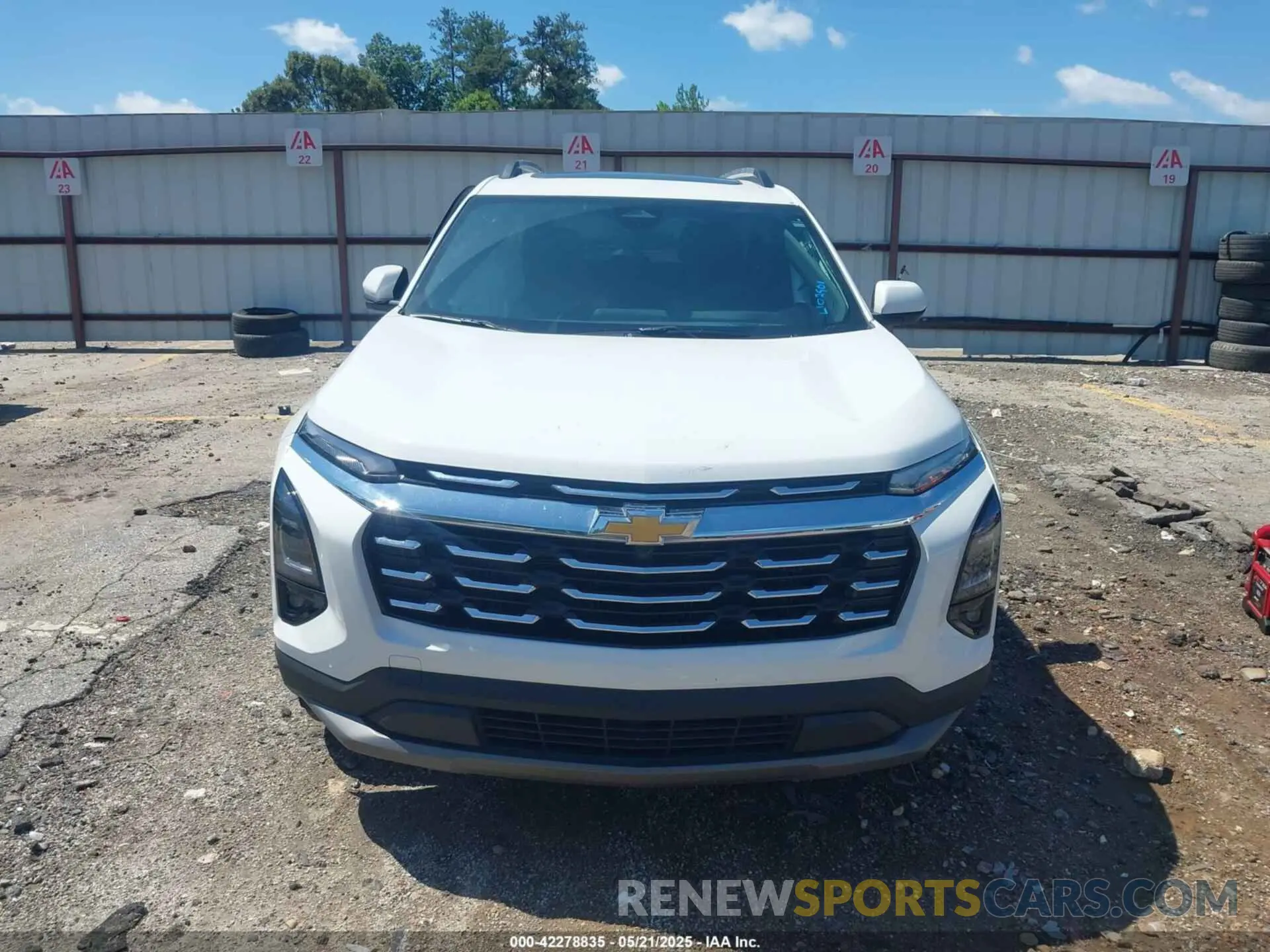11 Photograph of a damaged car 3GNAXHEG7SL102901 CHEVROLET EQUINOX 2025