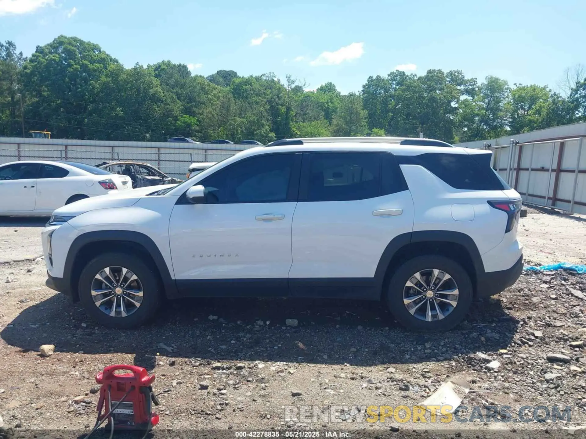 13 Photograph of a damaged car 3GNAXHEG7SL102901 CHEVROLET EQUINOX 2025