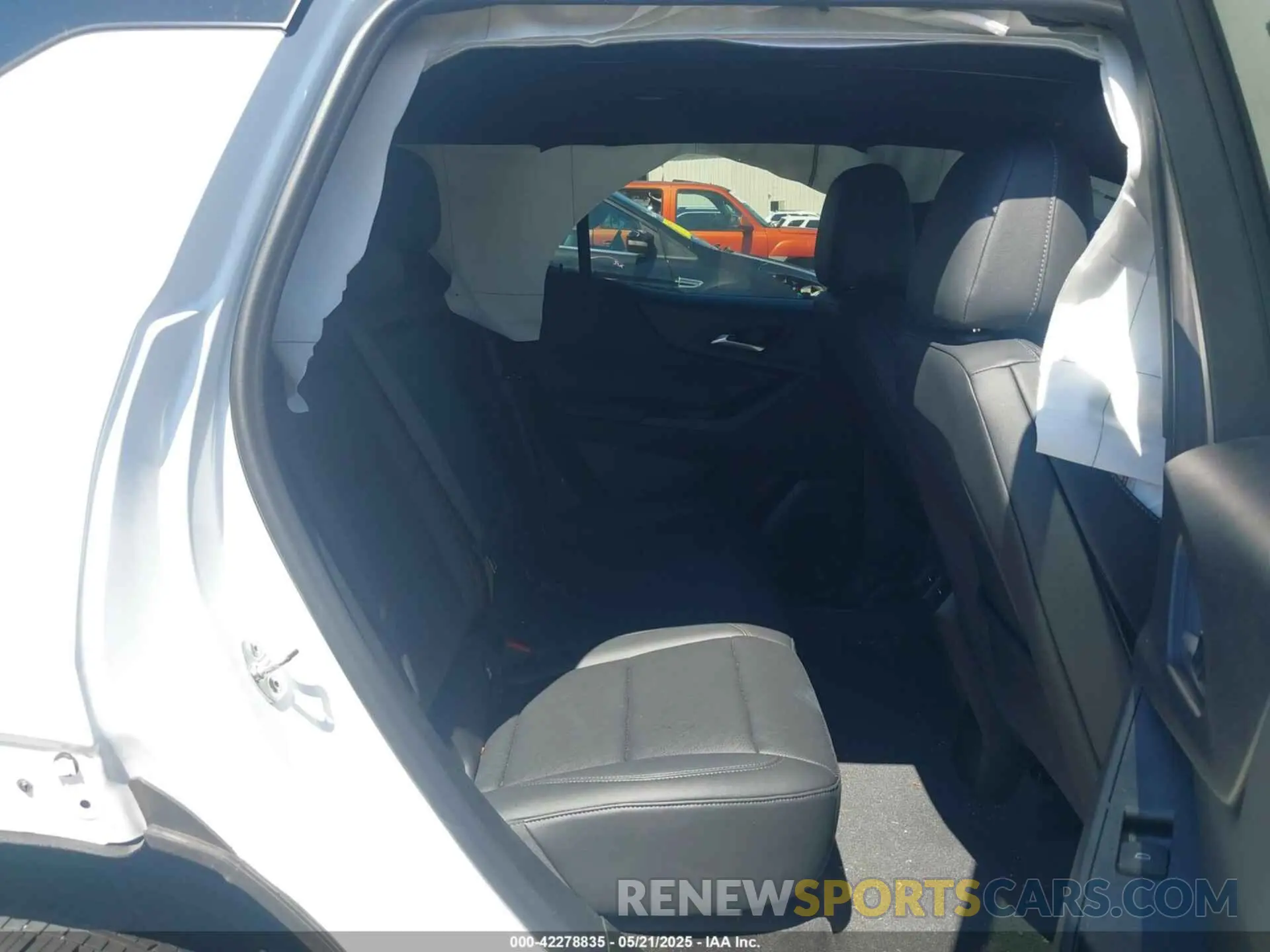 8 Photograph of a damaged car 3GNAXHEG7SL102901 CHEVROLET EQUINOX 2025